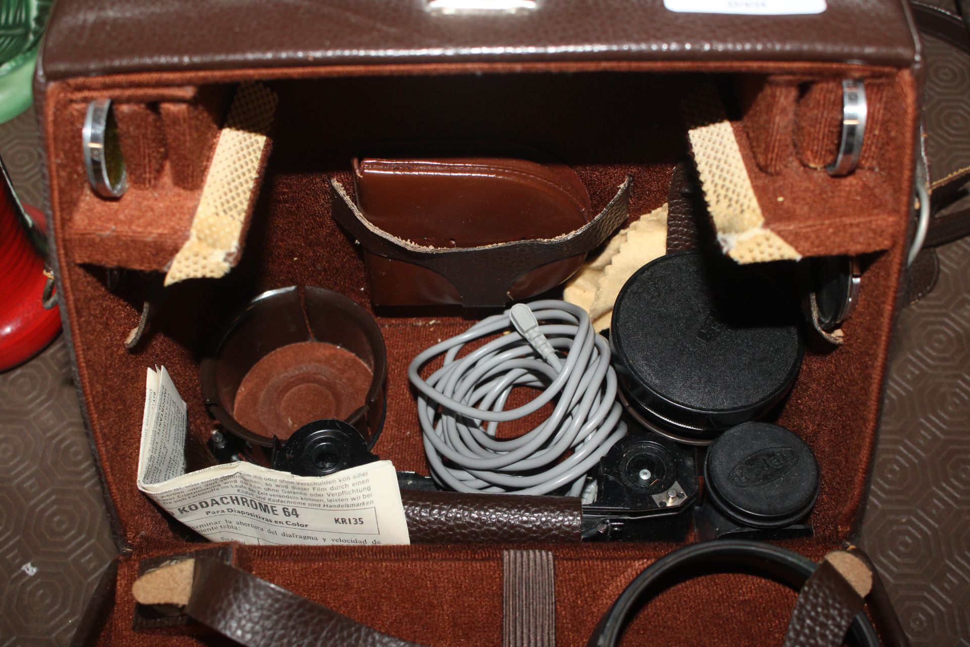 A Zeiss Icon camera No.2780966, carrying case, len - Image 8 of 10