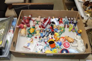 A box of Vintage and other toys and Yoyos