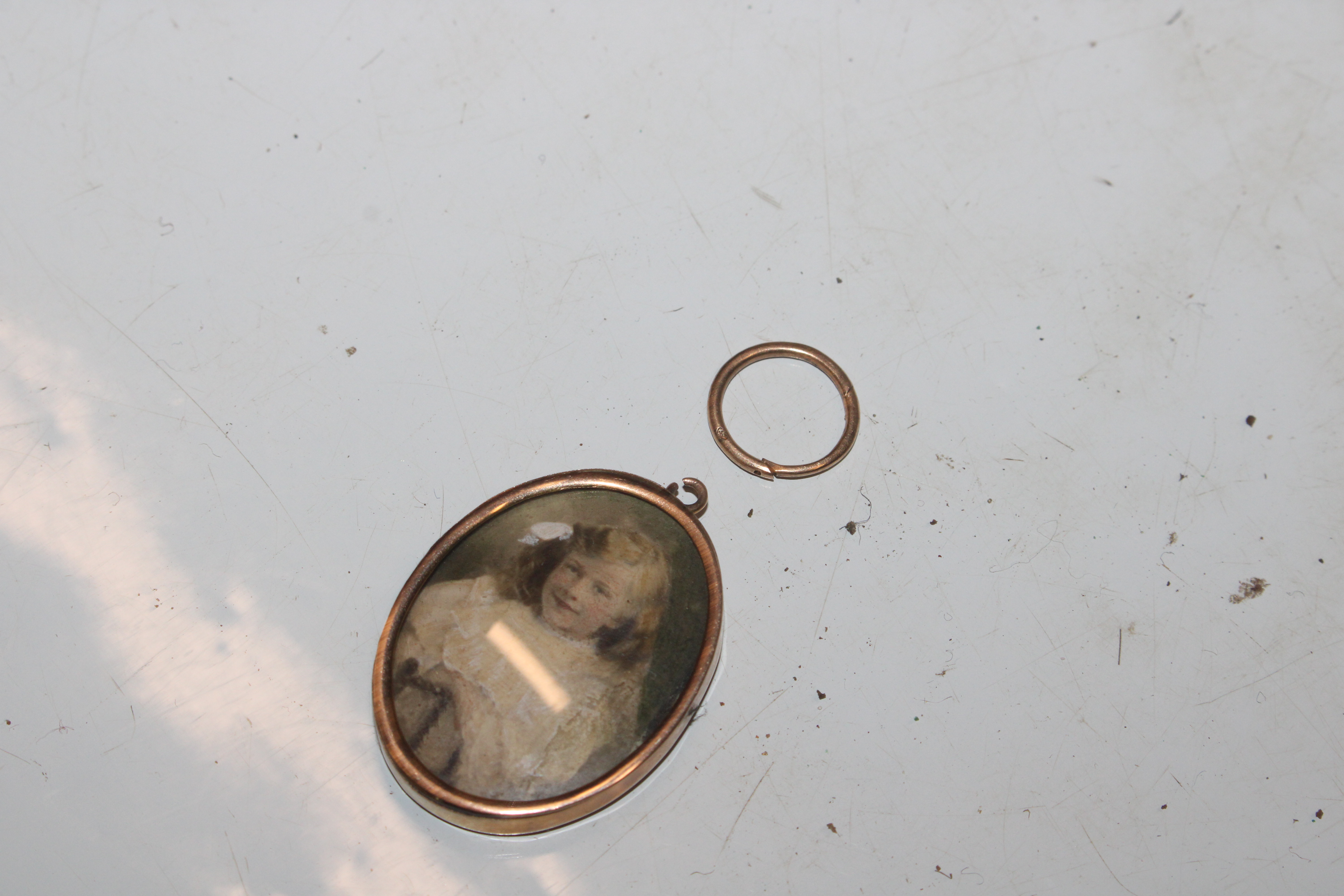 A box containing 9ct gold mounted pendant; a silve - Image 27 of 50