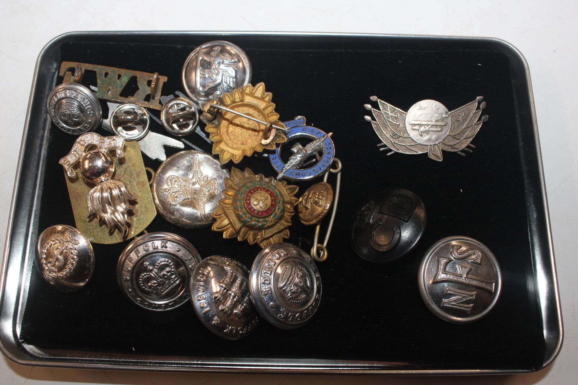 A tray of assorted military related items to inclu - Image 12 of 12