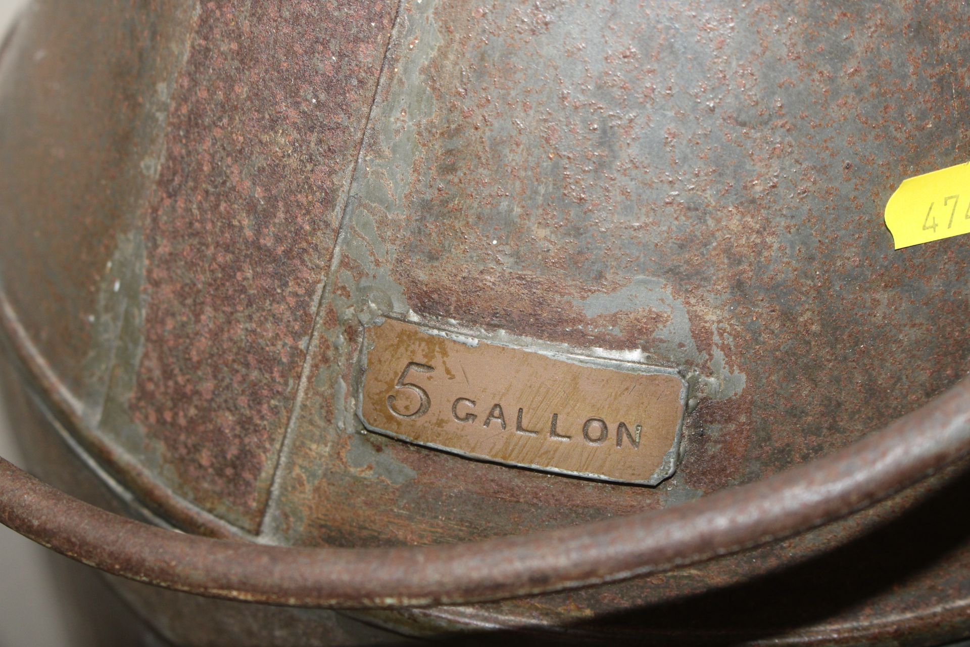 A vintage 5 gallon milk churn - Image 2 of 4