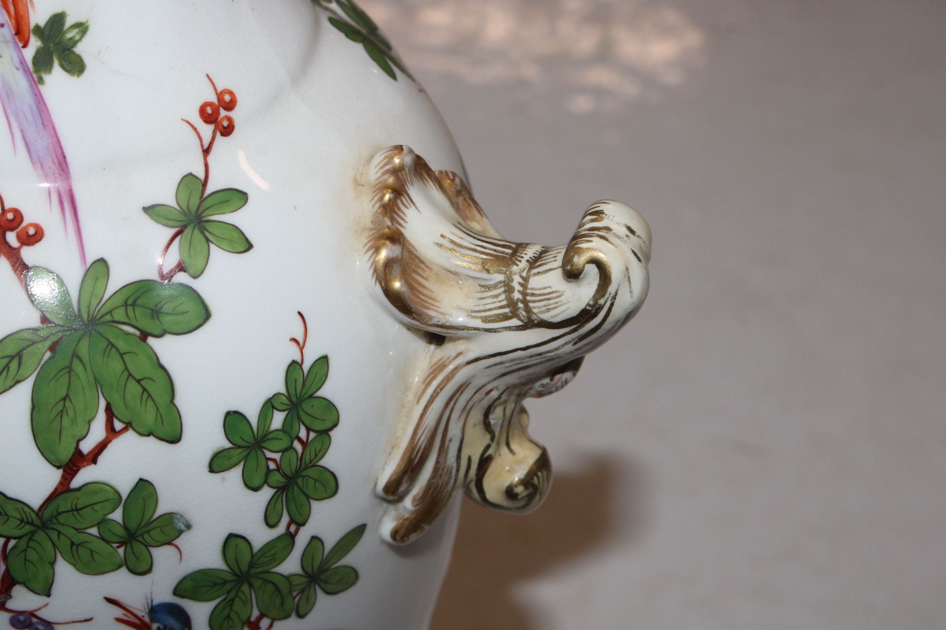 A Chelsea porcelain baluster vase decorated with b - Image 4 of 15