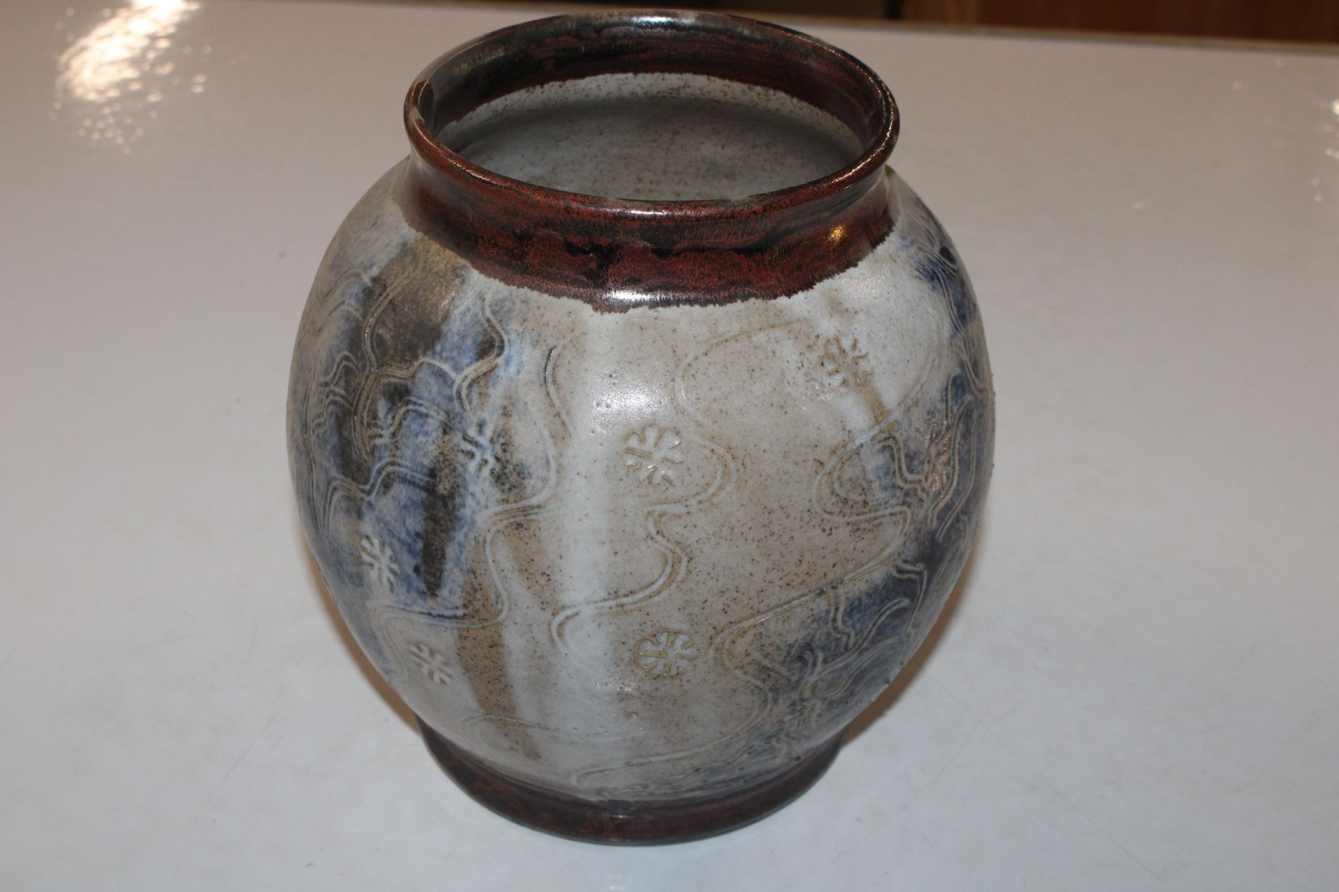 A Studio pottery baluster vase having incised flor - Image 5 of 6