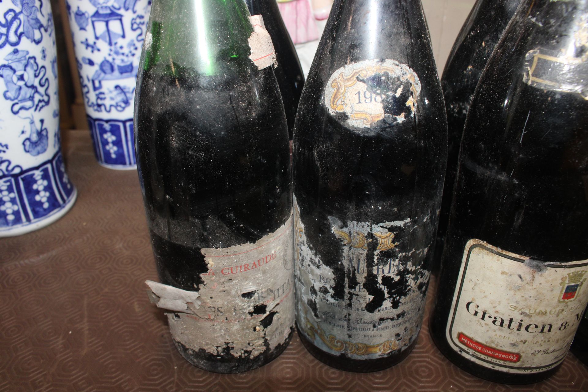 A collection of miscellaneous wines AF - Image 6 of 8