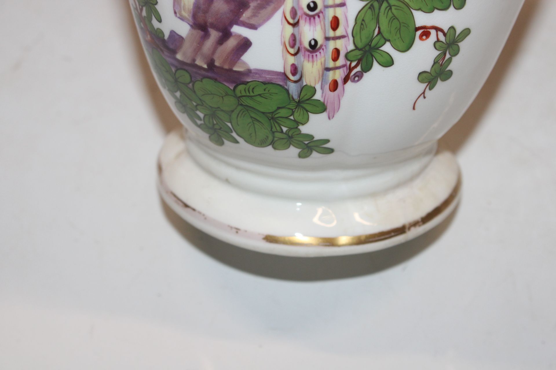 A Chelsea porcelain baluster vase decorated with b - Image 11 of 15