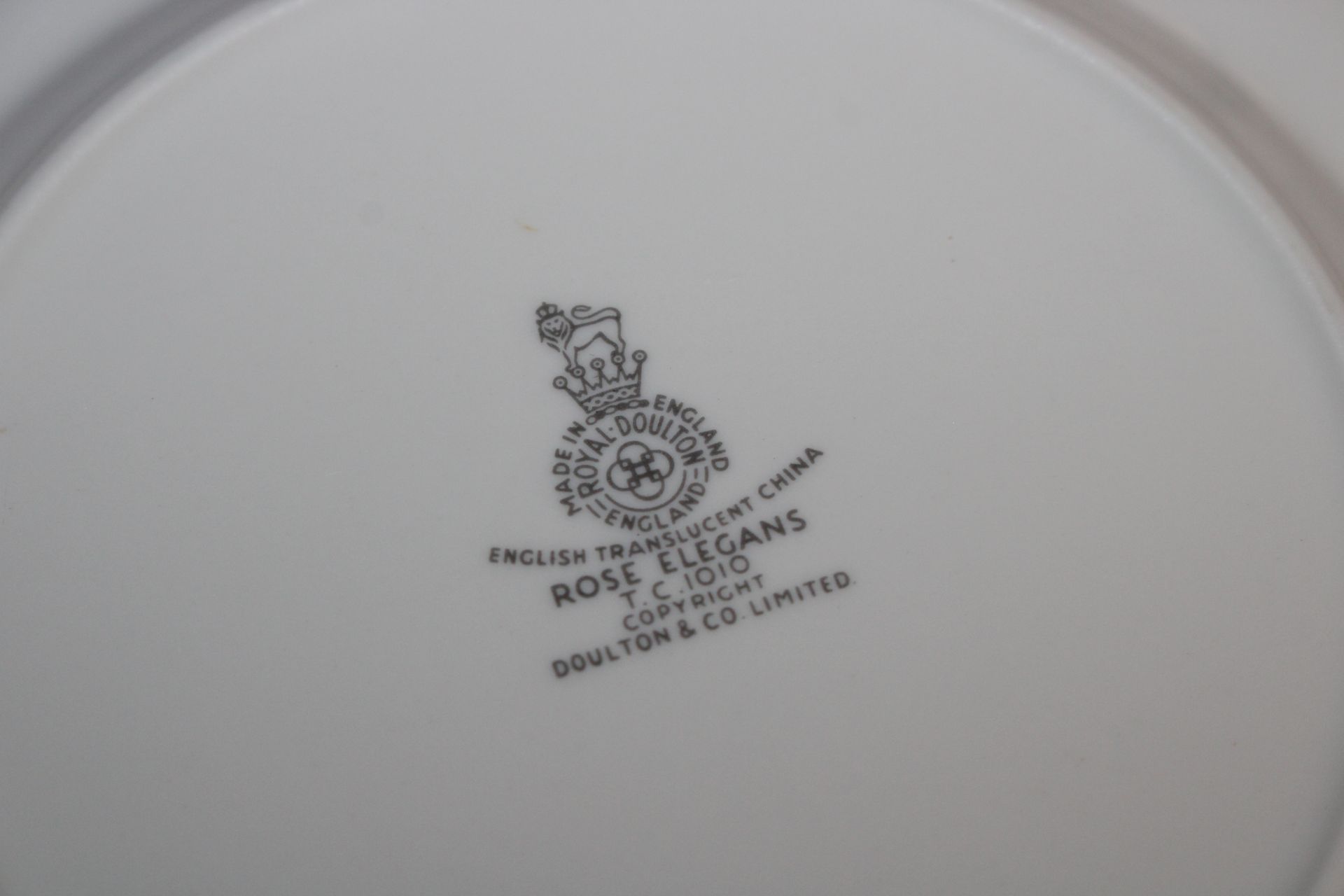 A Royal Doulton "Glamis Thistle" decorated tea / - Image 8 of 8