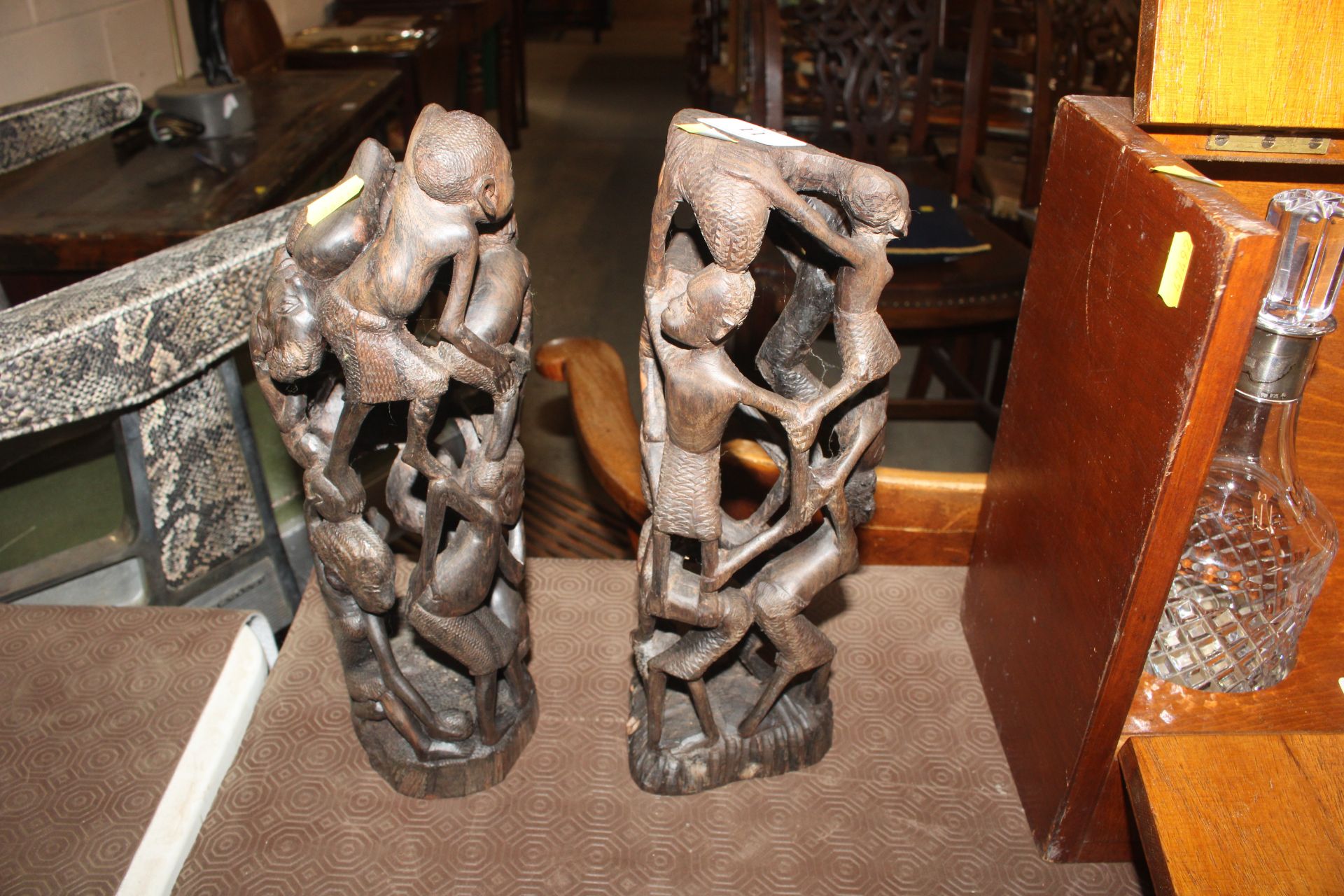 Two African hardwood figure carvings - Image 3 of 3