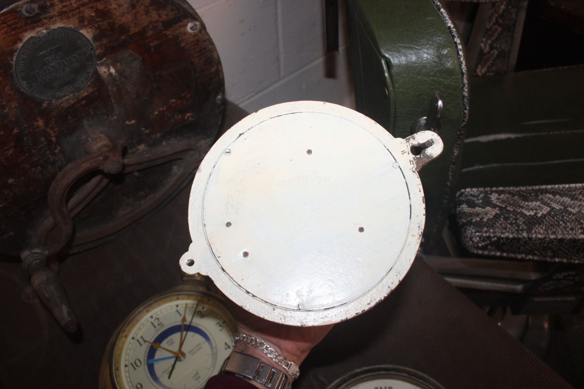 A brass cased ship's style saloon clock by Nautica - Image 8 of 8