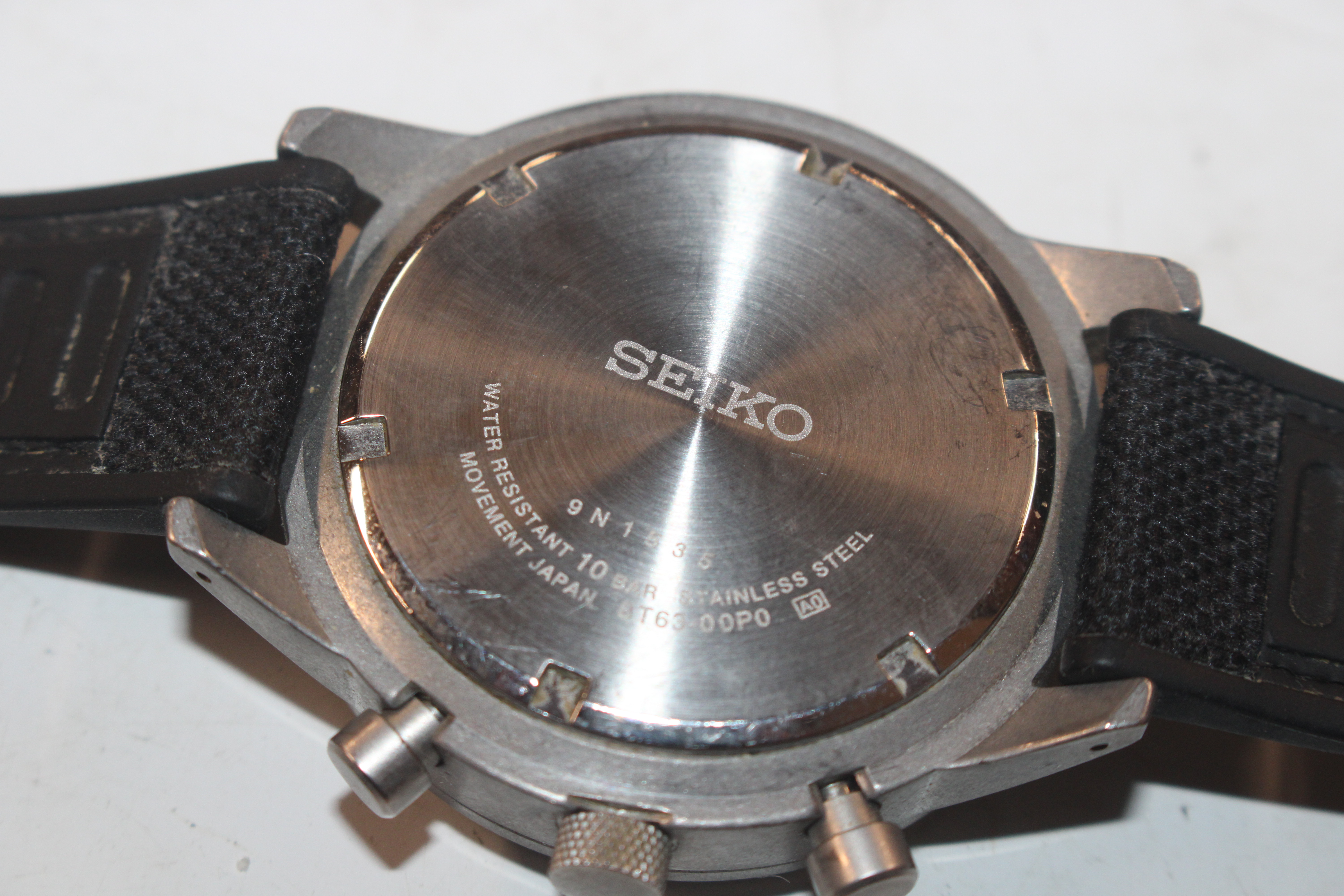 A Seiko Chronograph 10Bar wrist watch No.9N1535 - Image 2 of 4