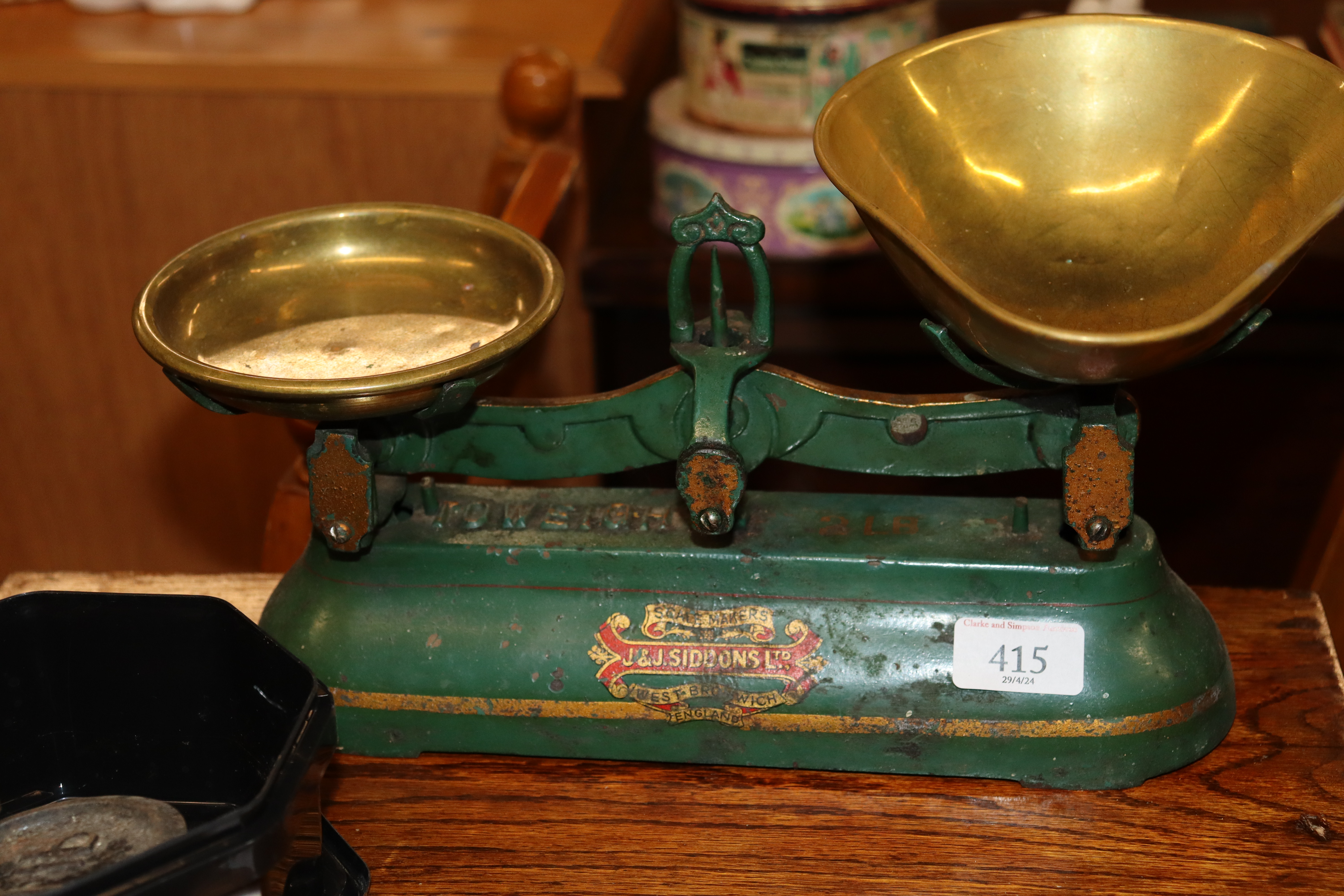 A set of cast iron and brass kitchen scales by J & - Image 2 of 3