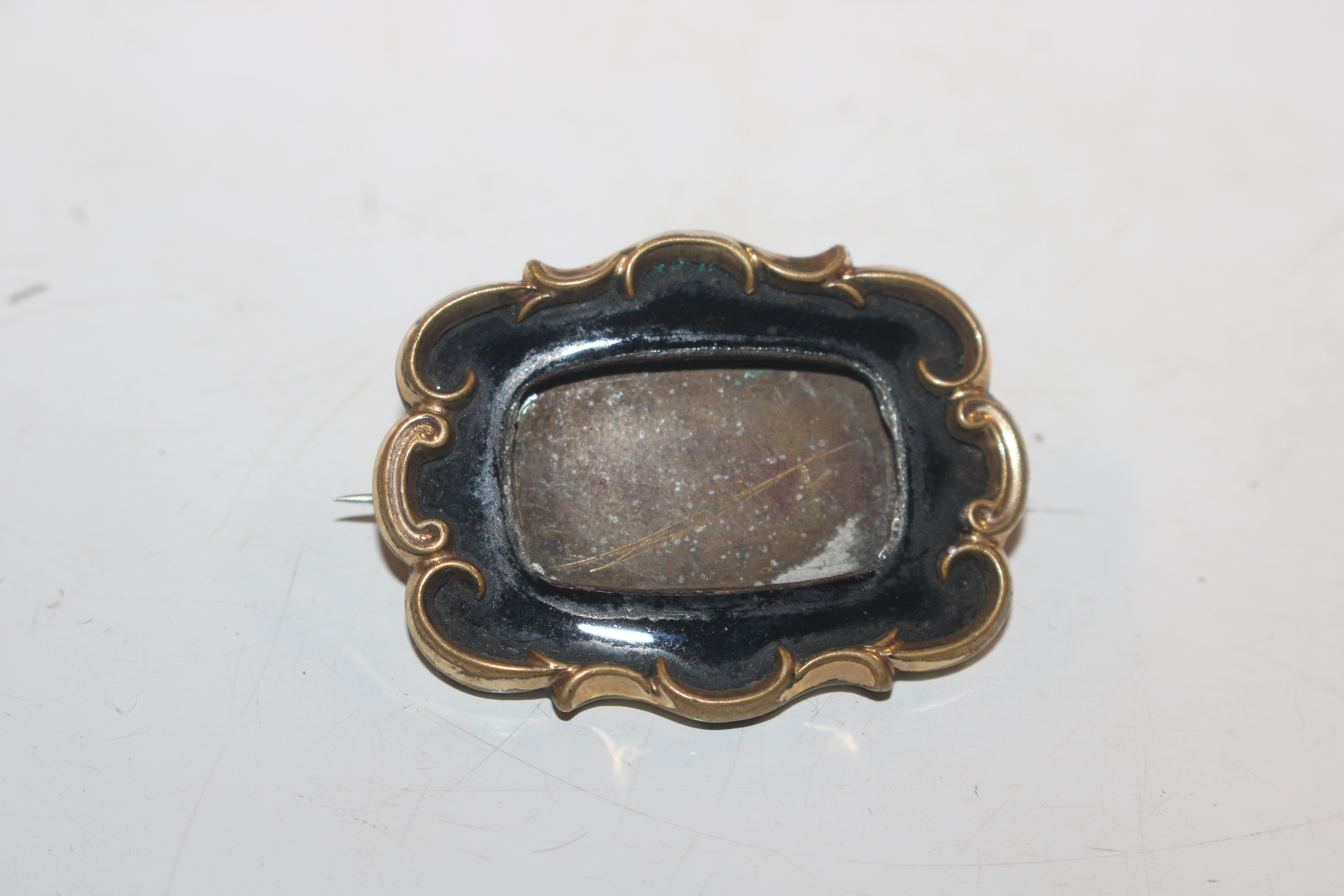 A box containing yellow metal dress ring; yellow m - Image 7 of 15