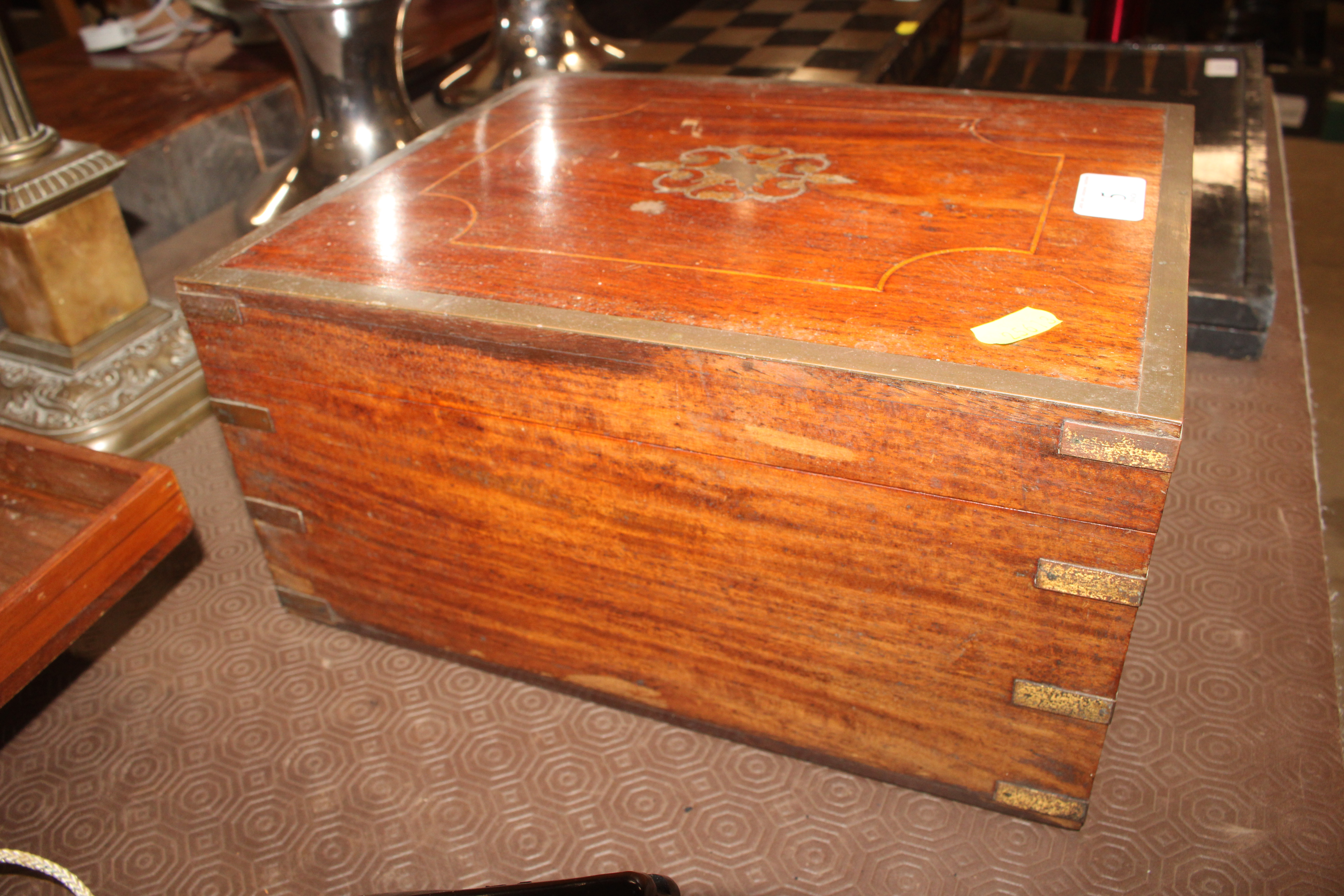 A rosewood and brass mounted travelling toilet box - Image 4 of 16