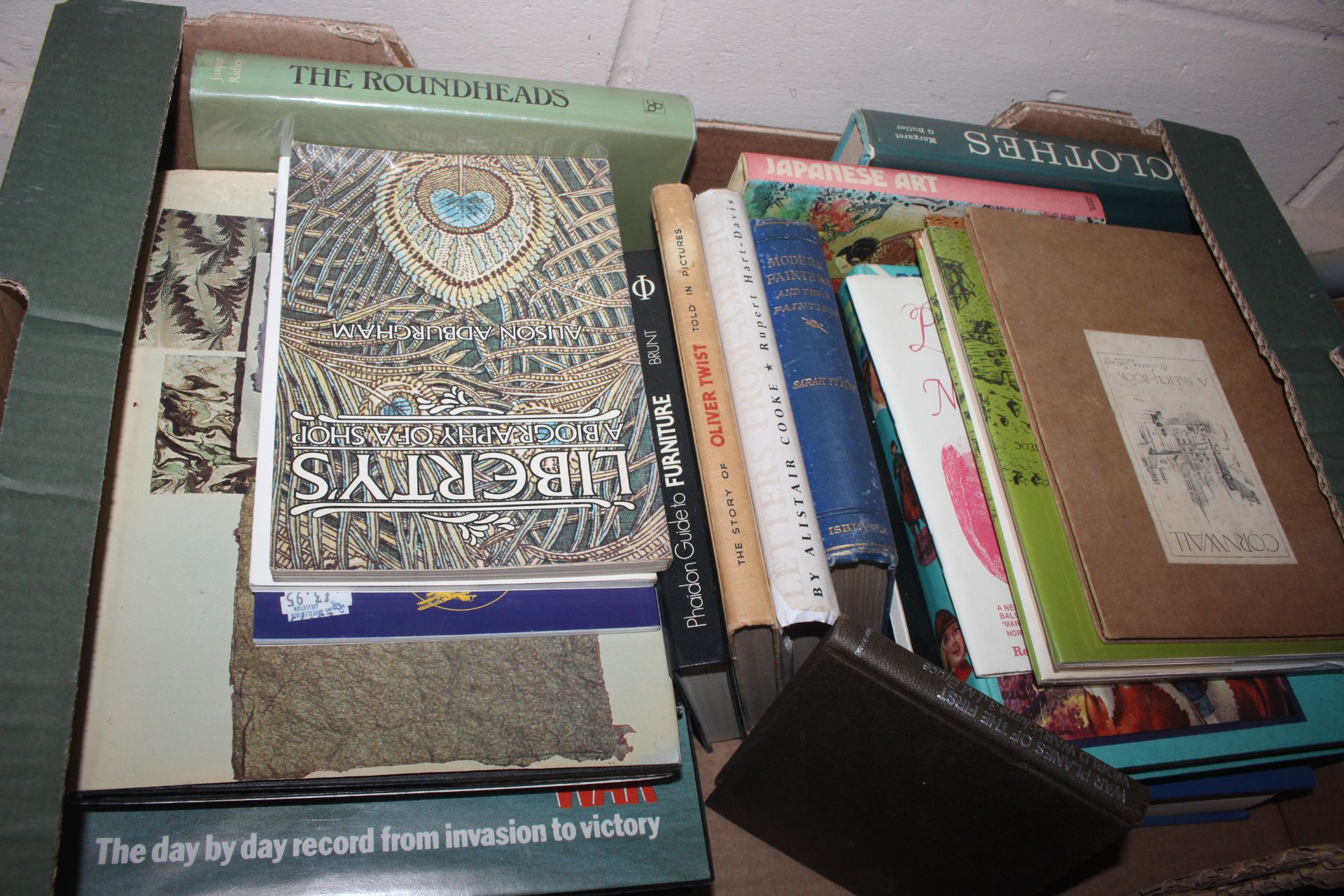 Five boxes of miscellaneous books - Image 5 of 10