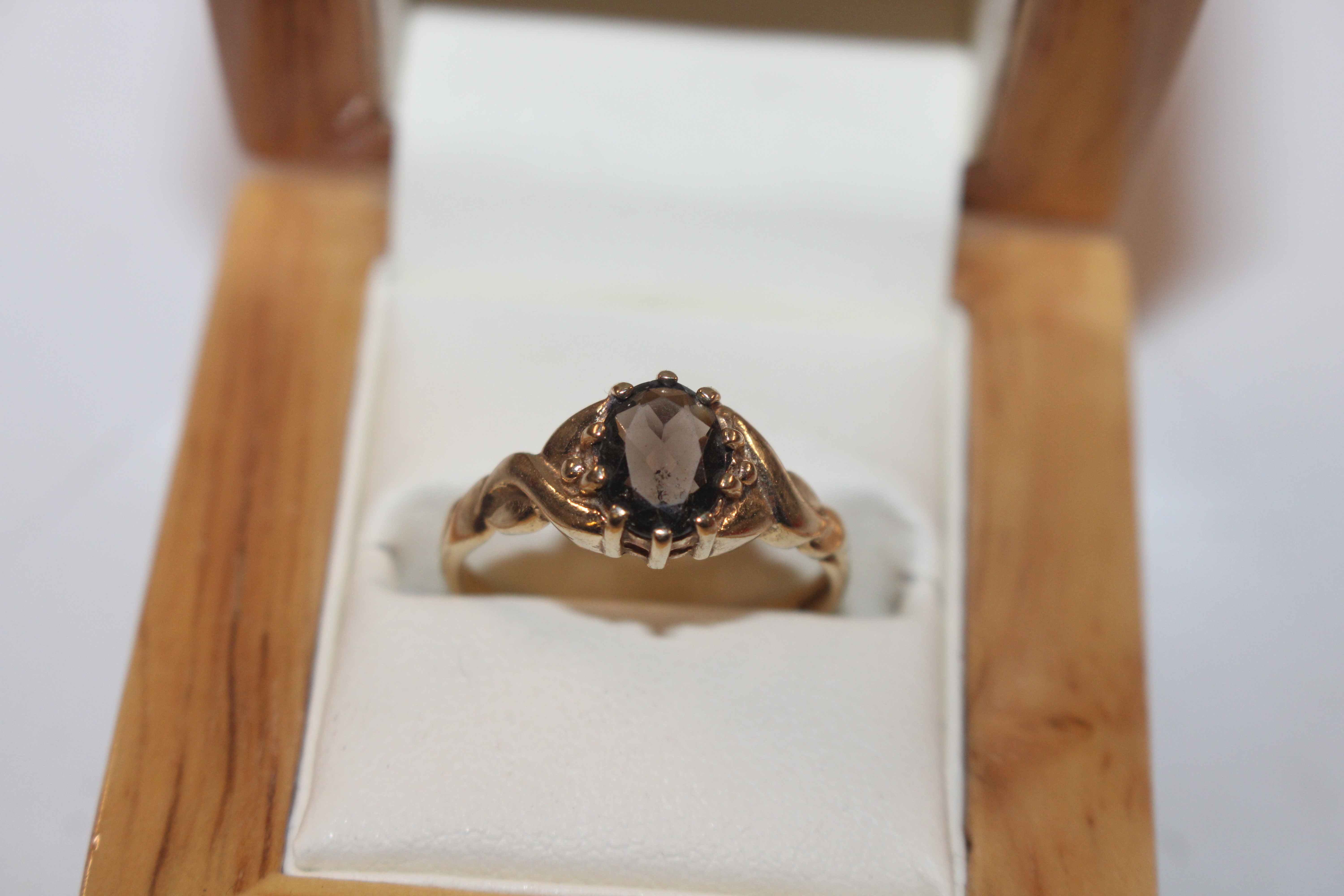 A Hallmarked 9ct gold smoky topaz ring with Celtic - Image 2 of 5