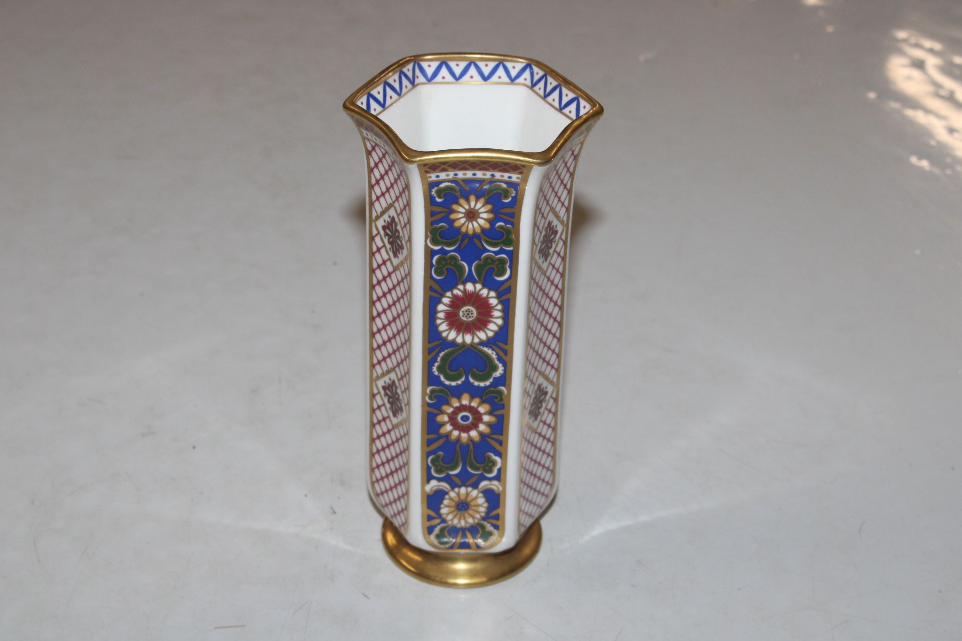 A Satsuma vase; and an Aynsley "Imperial" pattern - Image 2 of 14
