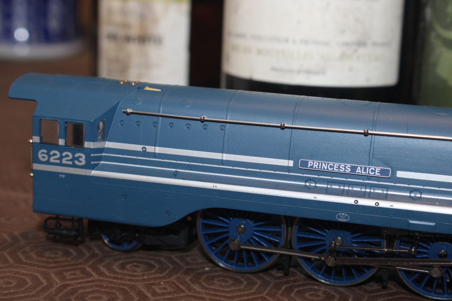 Two Hornby GNER 3306 locomotives; and carriages; and a LMS 6223 locomotive "Princess Alice" and - Image 23 of 34