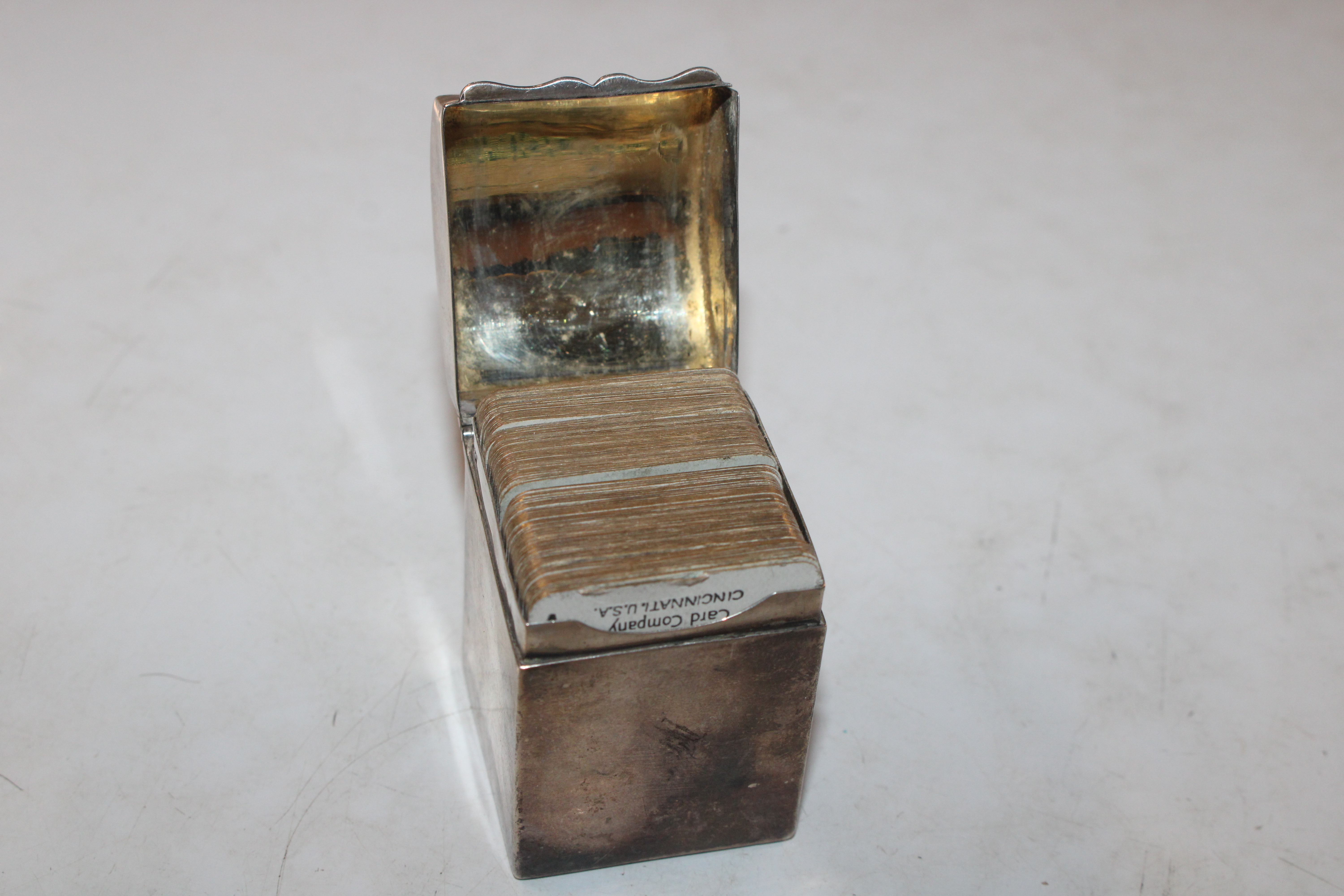 A silver cigarette case; and a dome topped silver - Image 7 of 11