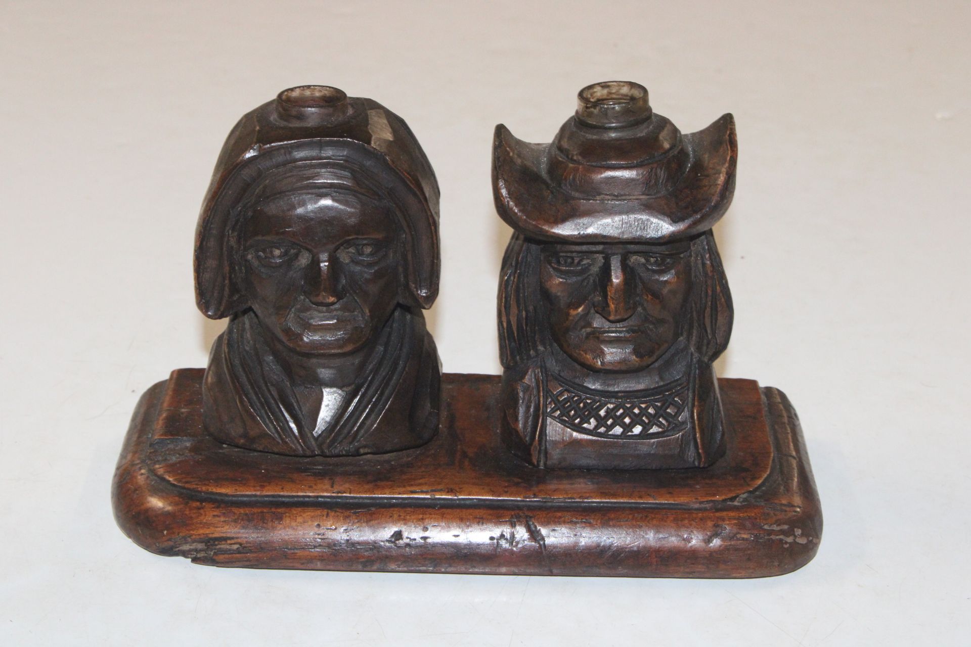 A pair of wooden stands in the form of carved head - Image 2 of 9