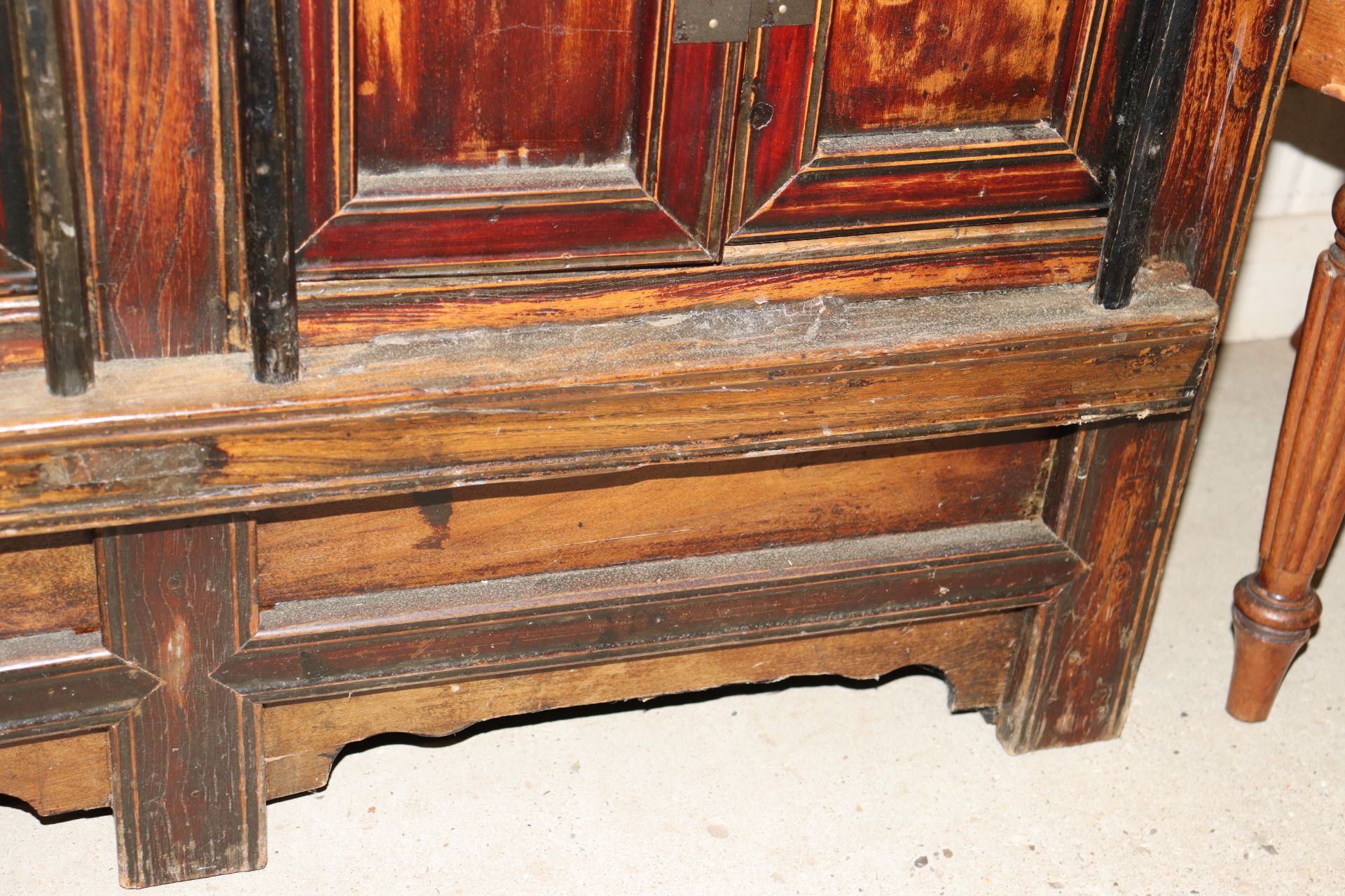 An Oriental pine low side cupboard - Image 7 of 7