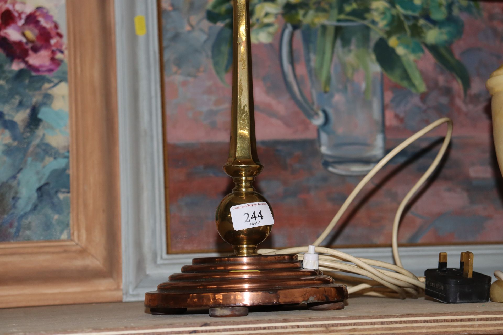 A brass and copper table lamp with floral decorate - Image 2 of 2