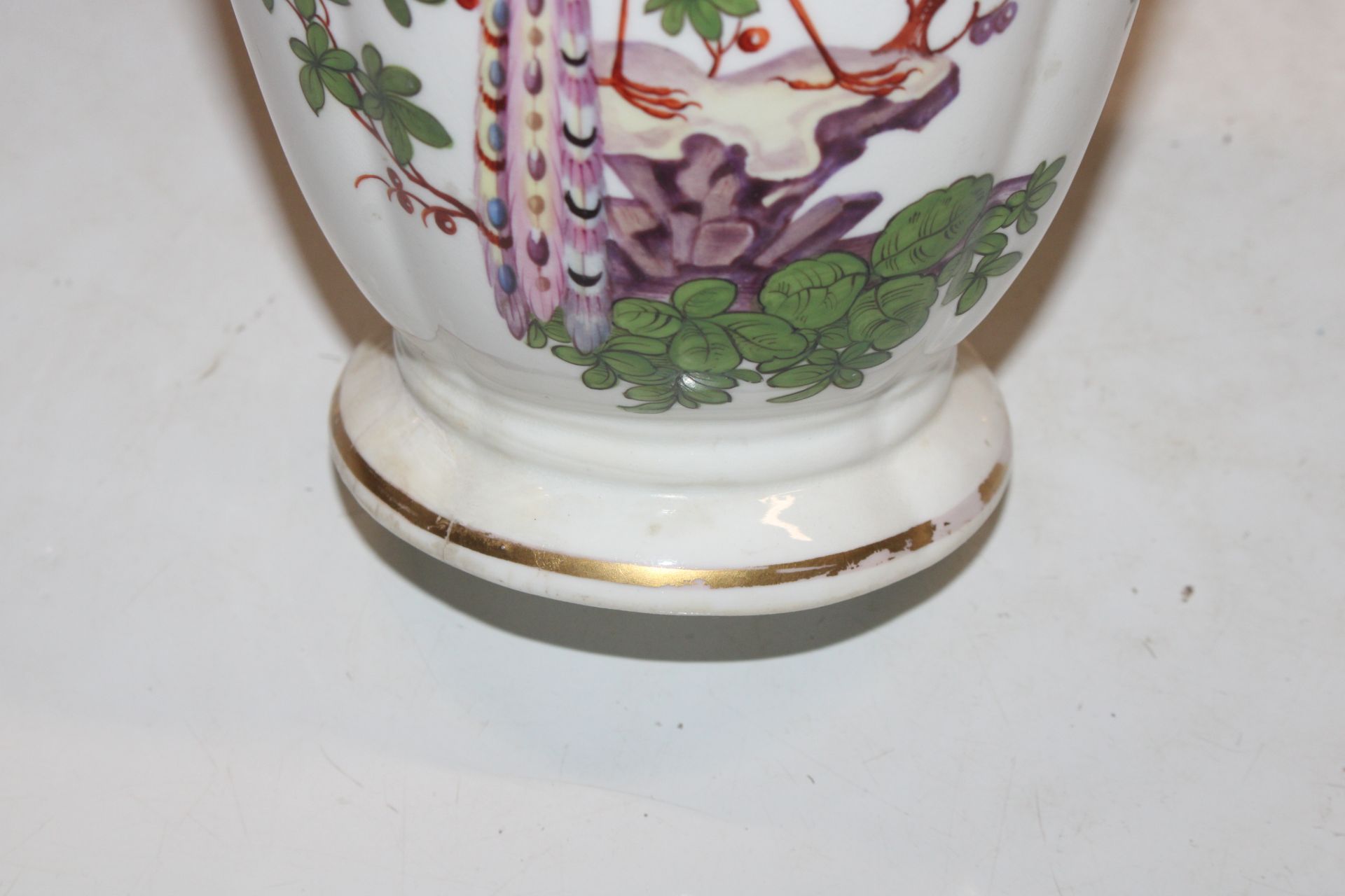 A Chelsea porcelain baluster vase decorated with b - Image 10 of 15