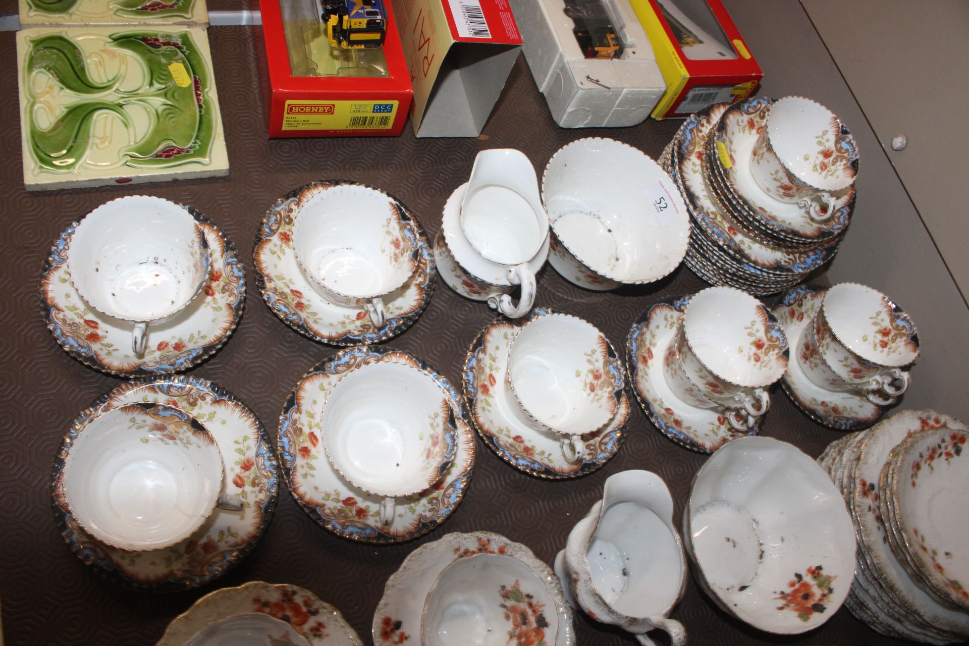 A collection of late Victorian floral pattern tea - Image 6 of 8