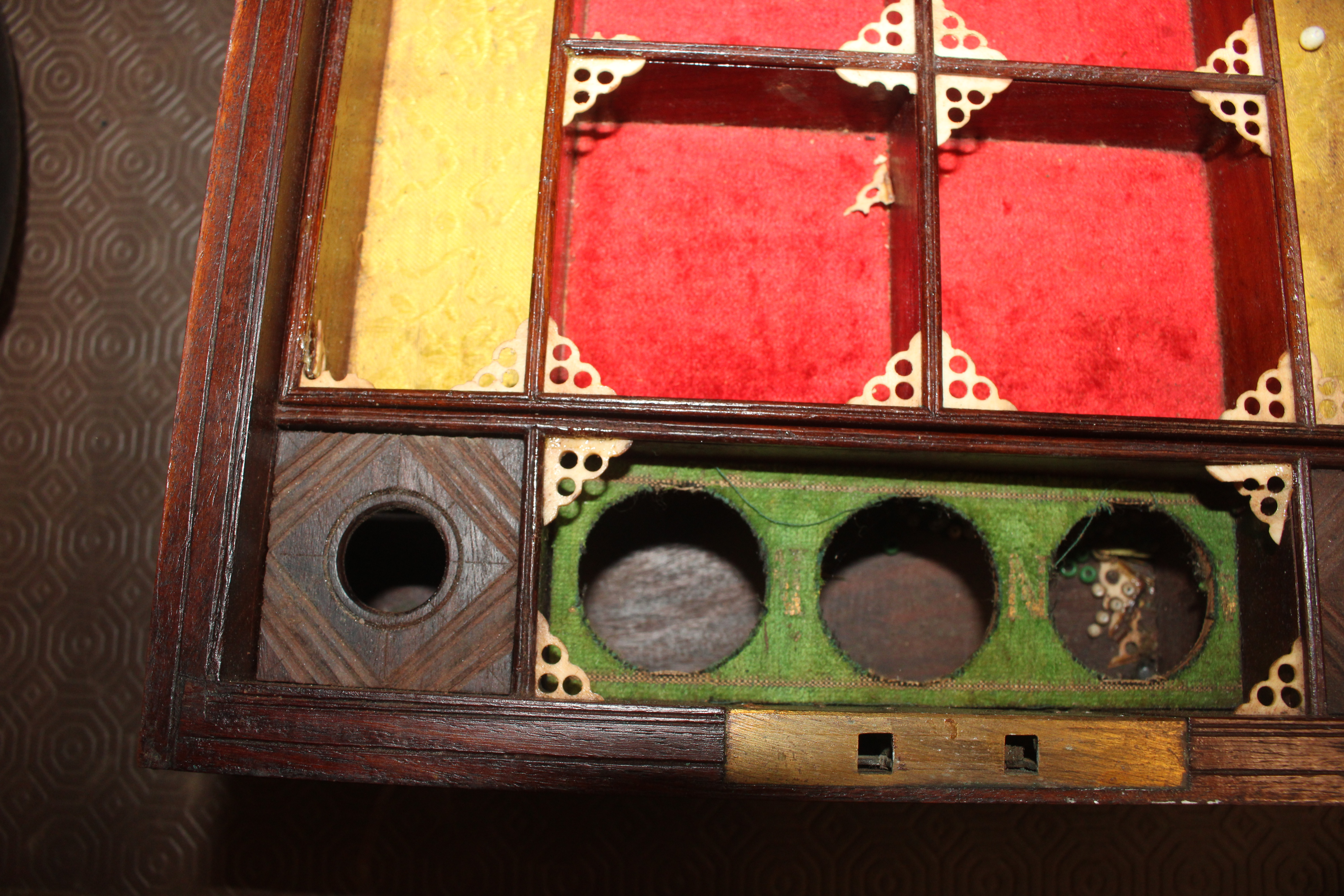 A rosewood and brass mounted travelling toilet box - Image 13 of 16