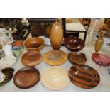 A quantity of various wooden ware to include vase,