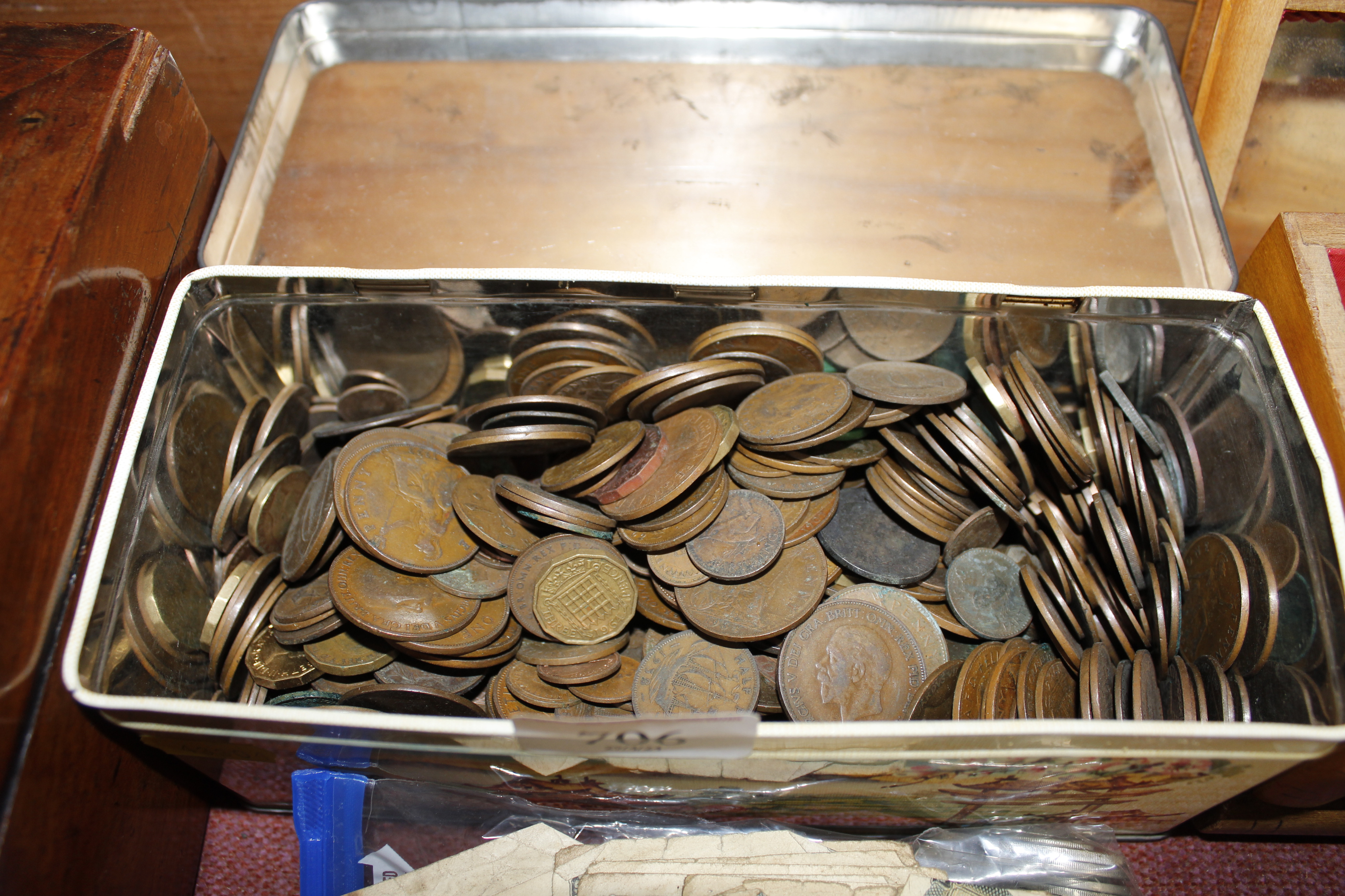 A tin containing various copper coinage; bank note - Image 3 of 4