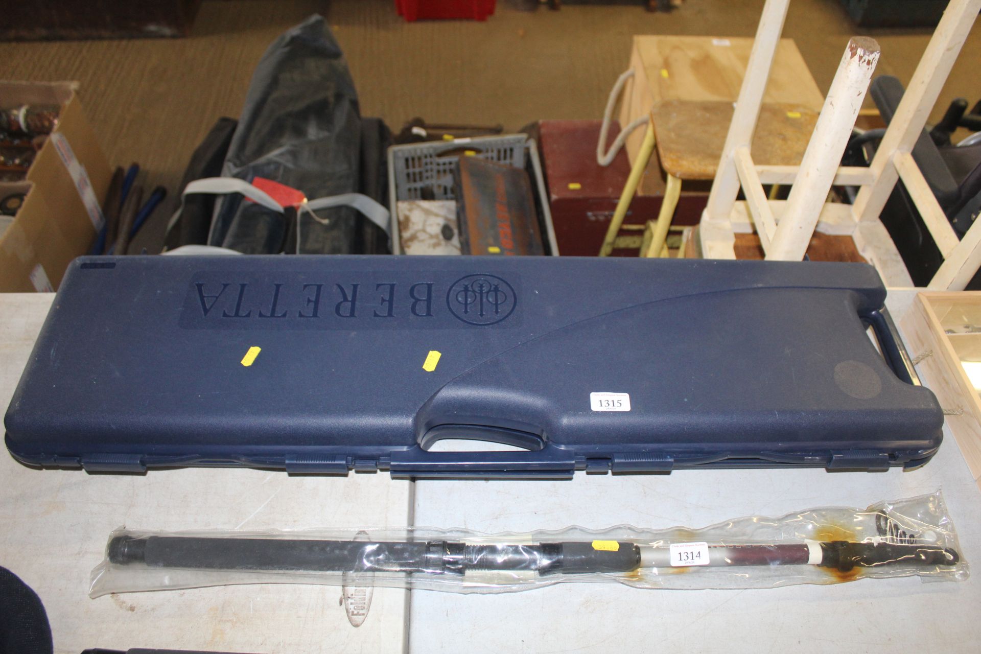 A Beretta shotgun carry case