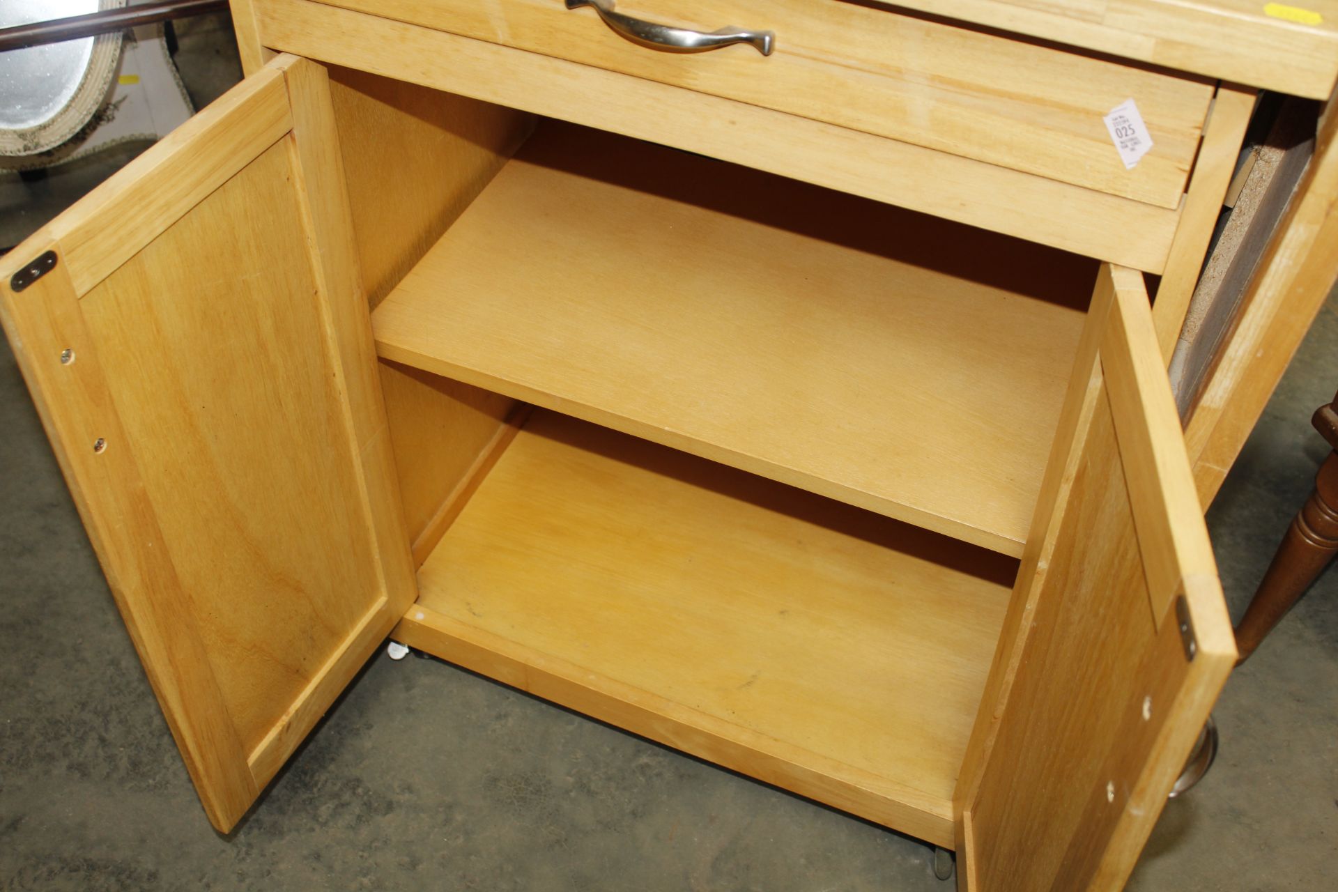 A beech kitchen trolley fitted single drawer - Image 2 of 2