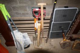 A small quantity of gardening tools to include dig