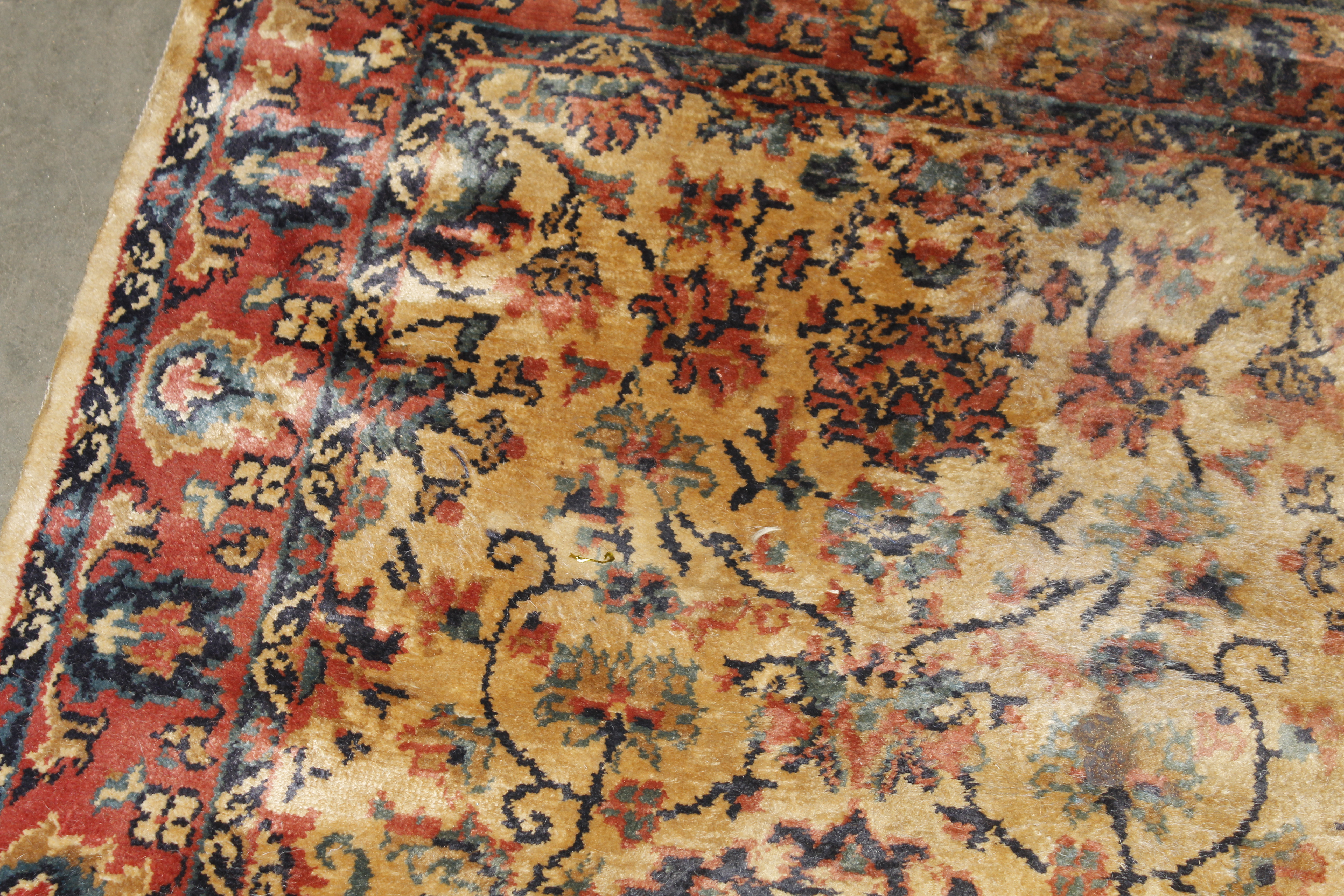 An approx. 5'3" x 3' floral patterned rug AF - Image 3 of 6