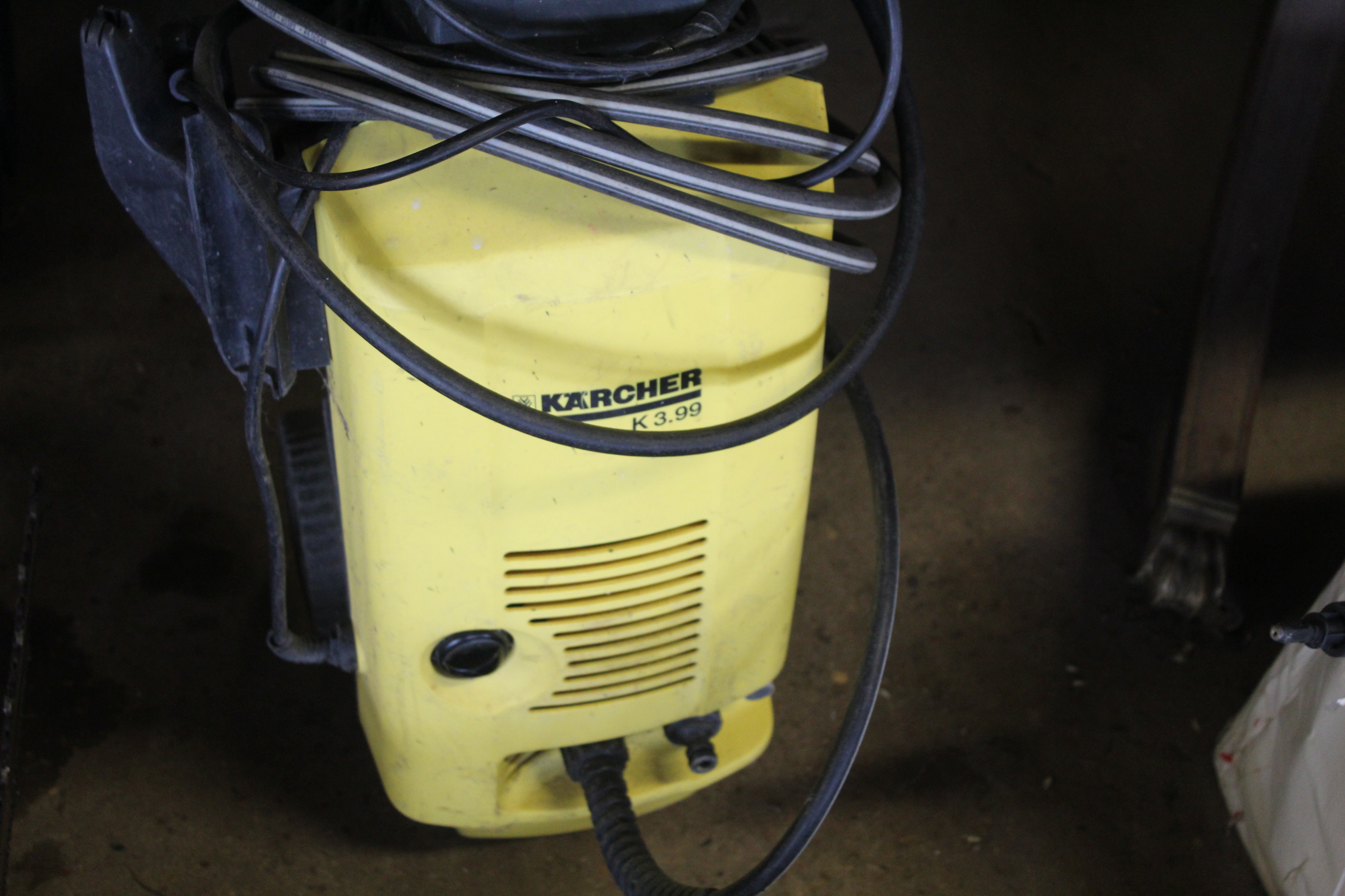 A Karcher K3.99 electric pressure washer with lanc - Image 3 of 3