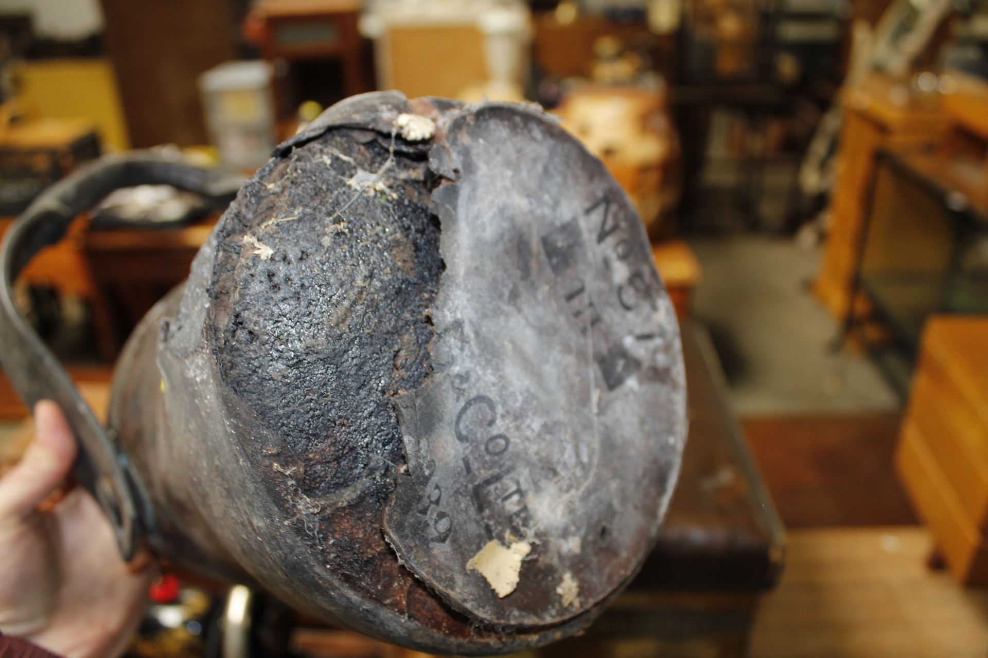 A leather fire bucket - Image 3 of 4