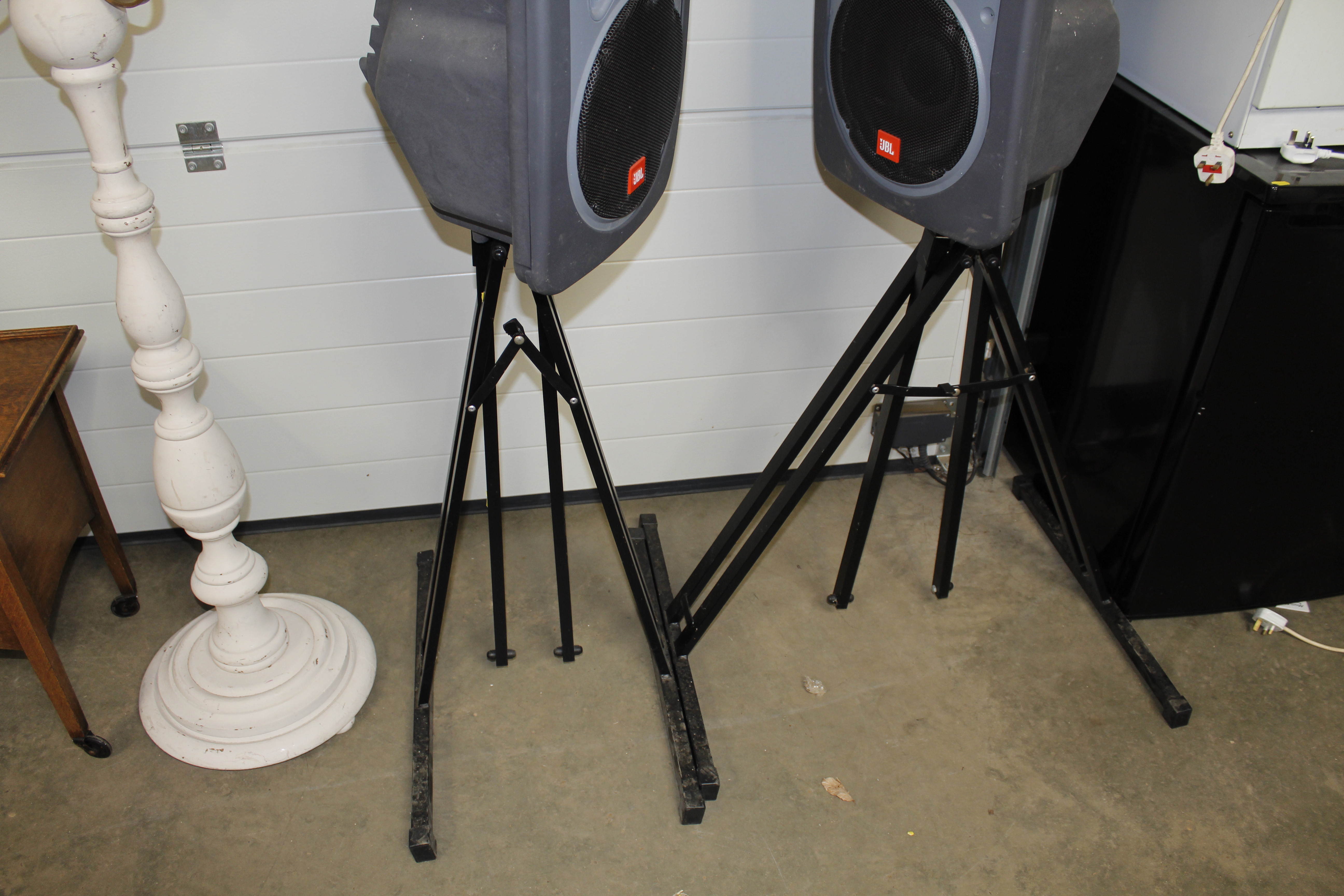 A pair of JBL Eon Power 10 speakers and two stands - Image 2 of 3