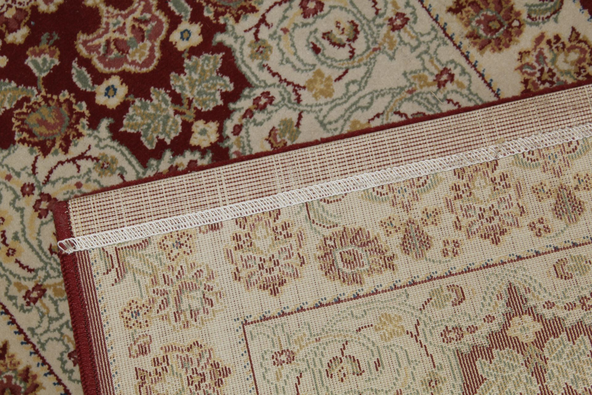 An approx. 8'4" x 2'3" floral patterned rug - Image 5 of 5
