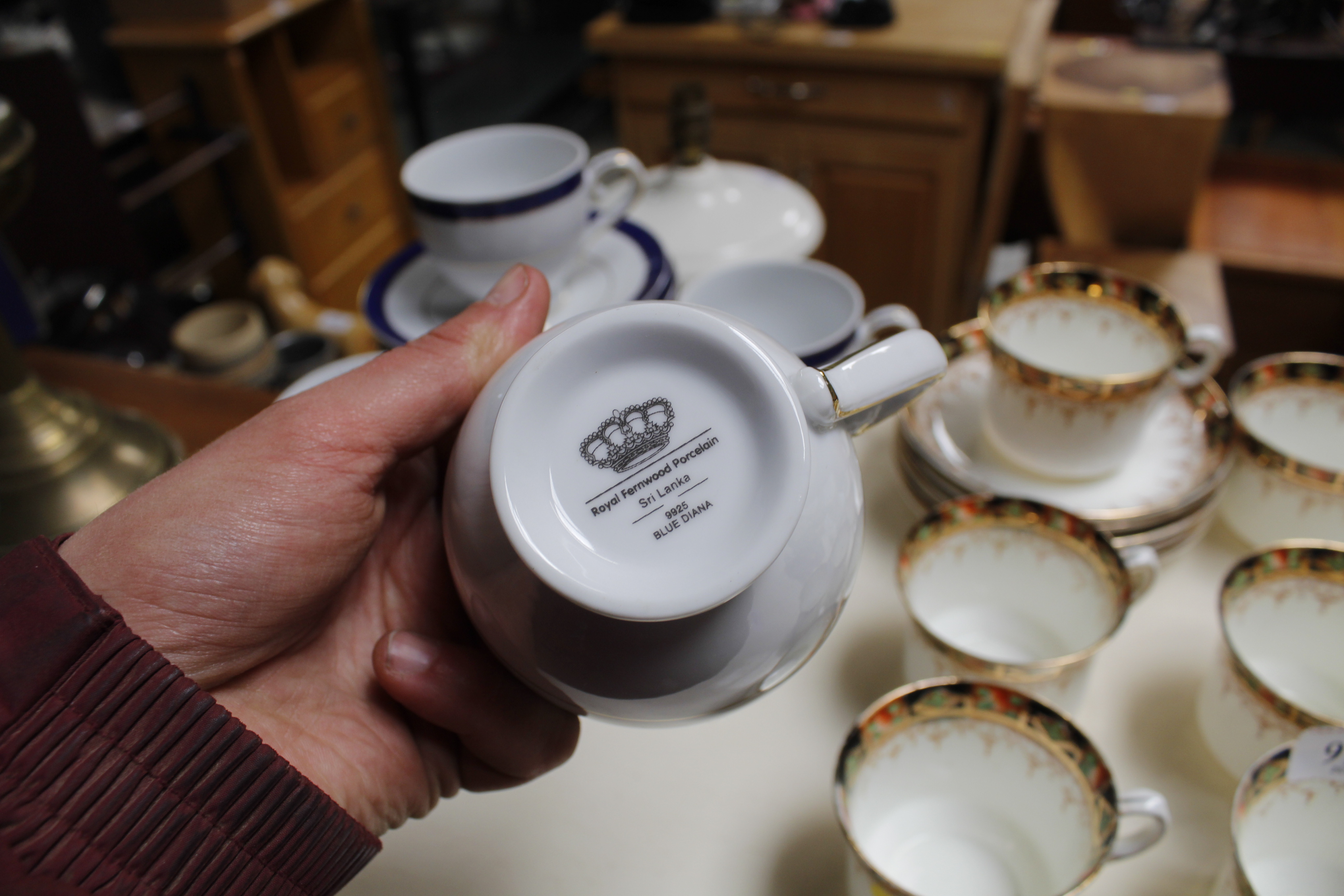 A collection of various teaware to include Royal A - Image 3 of 4