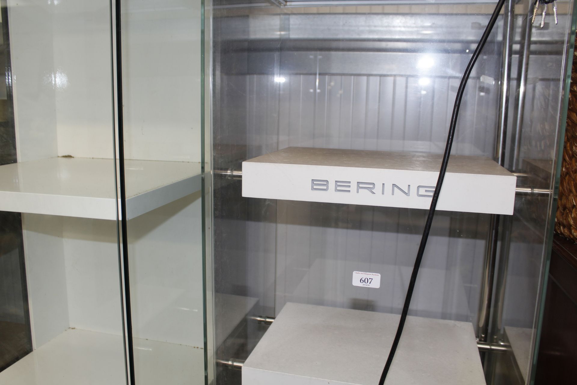 A Bering jewellers display case - Image 3 of 3