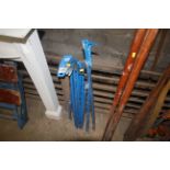 A quantity of Silverline wrecking bars (760mm and