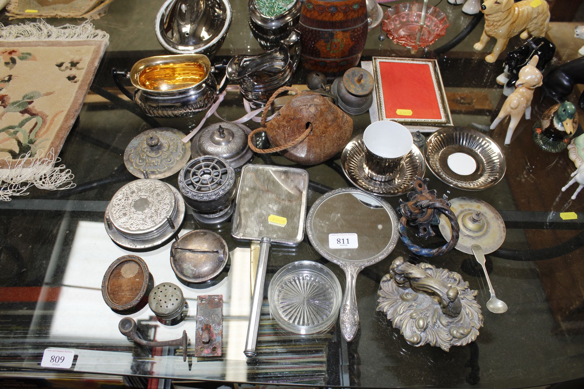 A quantity of various silver plated ware to includ - Image 2 of 3