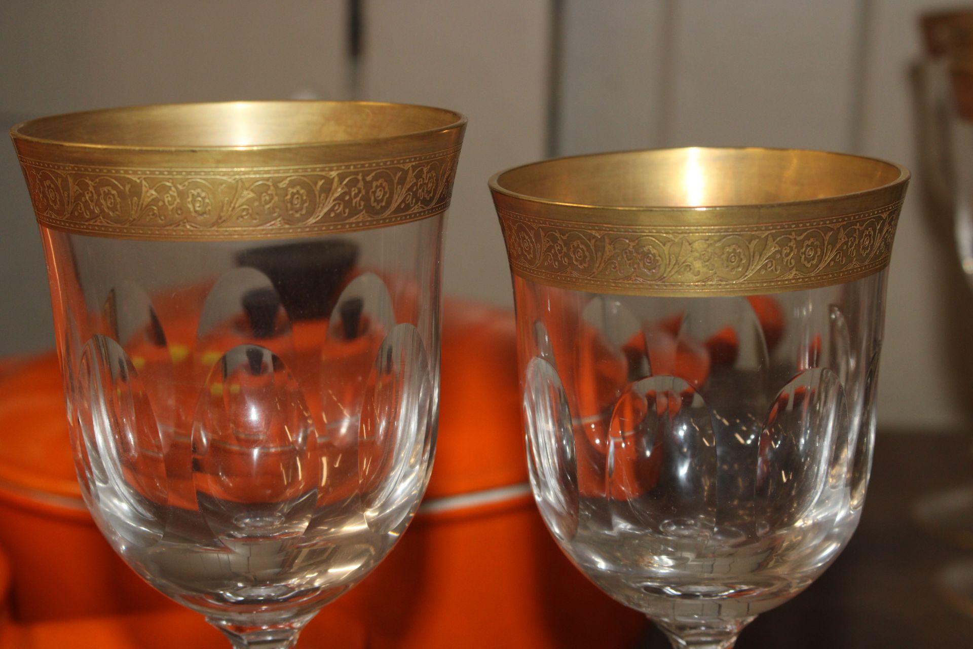 A quantity of Moser style gilt decorated wine glas - Image 3 of 7