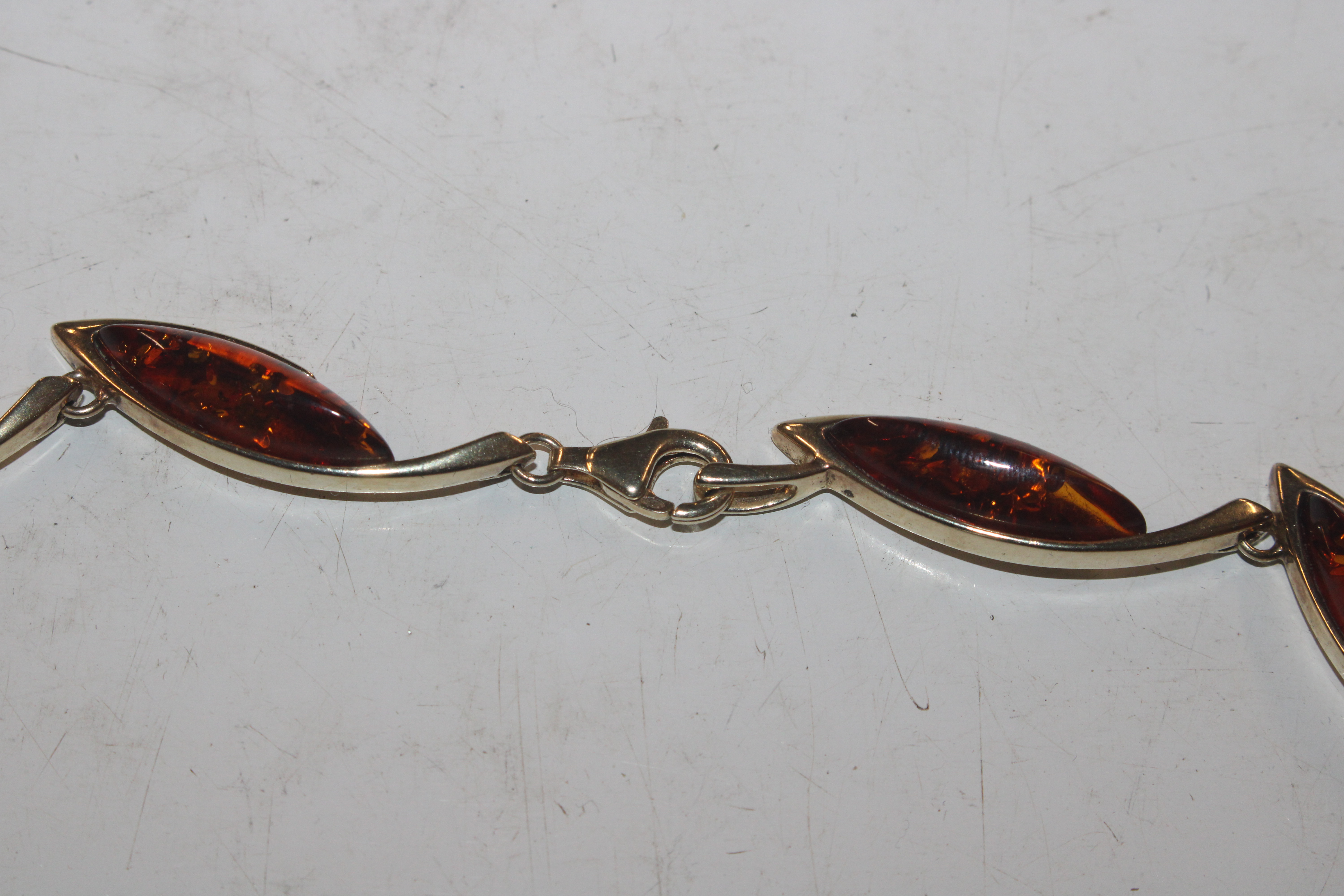 A Sterling silver gilt and amber leaf link necklac - Image 4 of 5