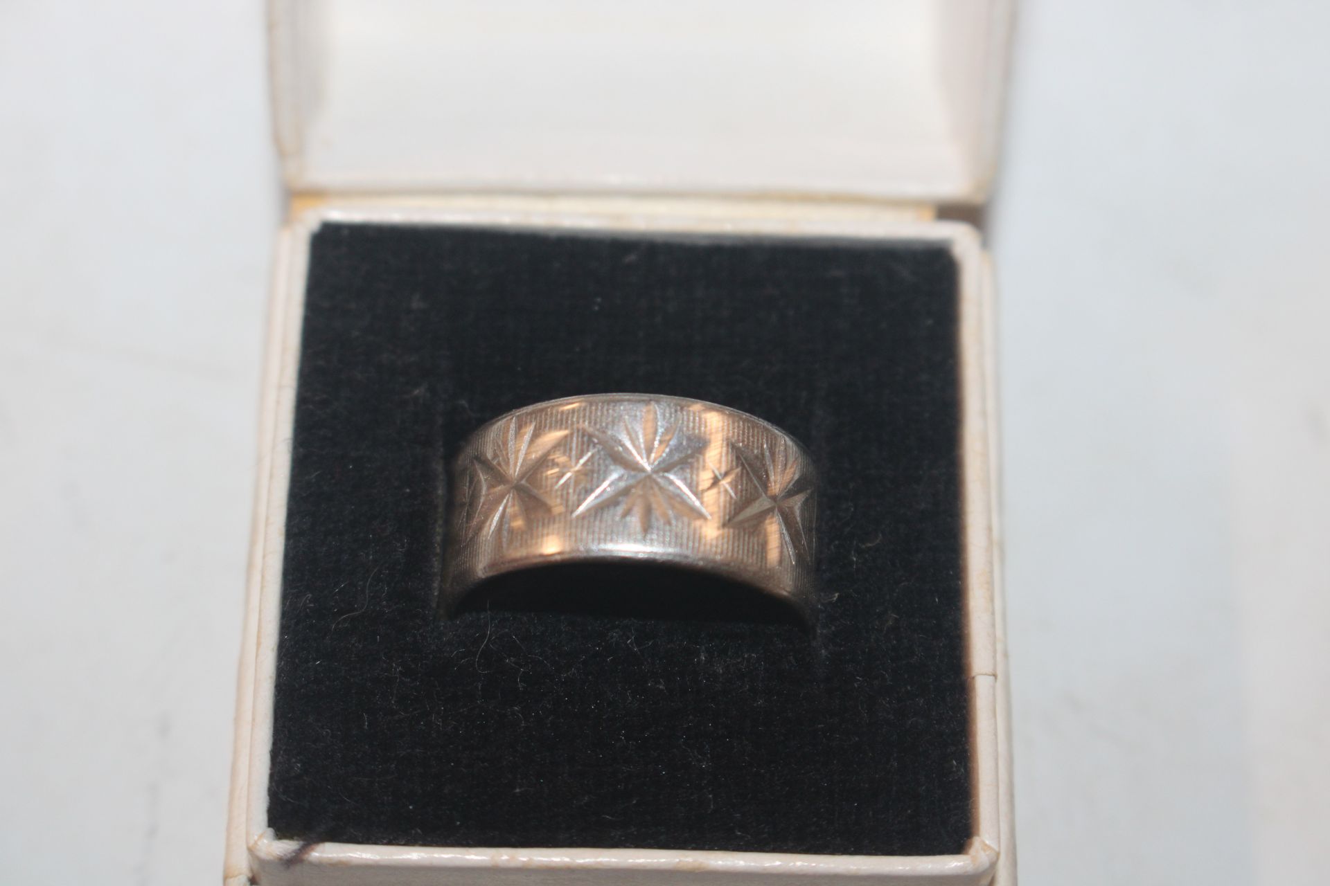 A platinum wedding band, ring size L, approx. 7.5g - Image 2 of 5