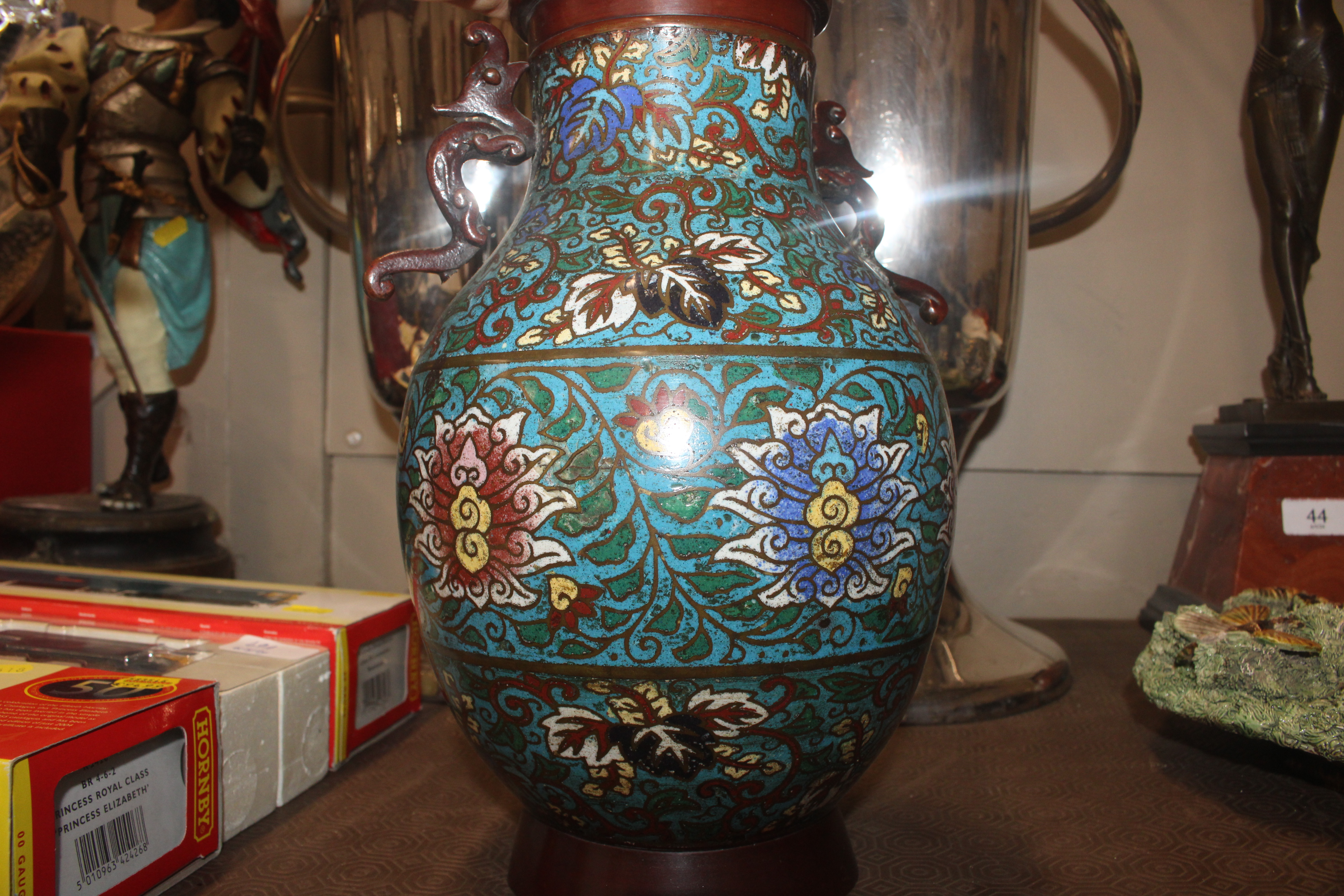 An approx. 12" Chinese 19th Century cloisonné bron - Image 8 of 14