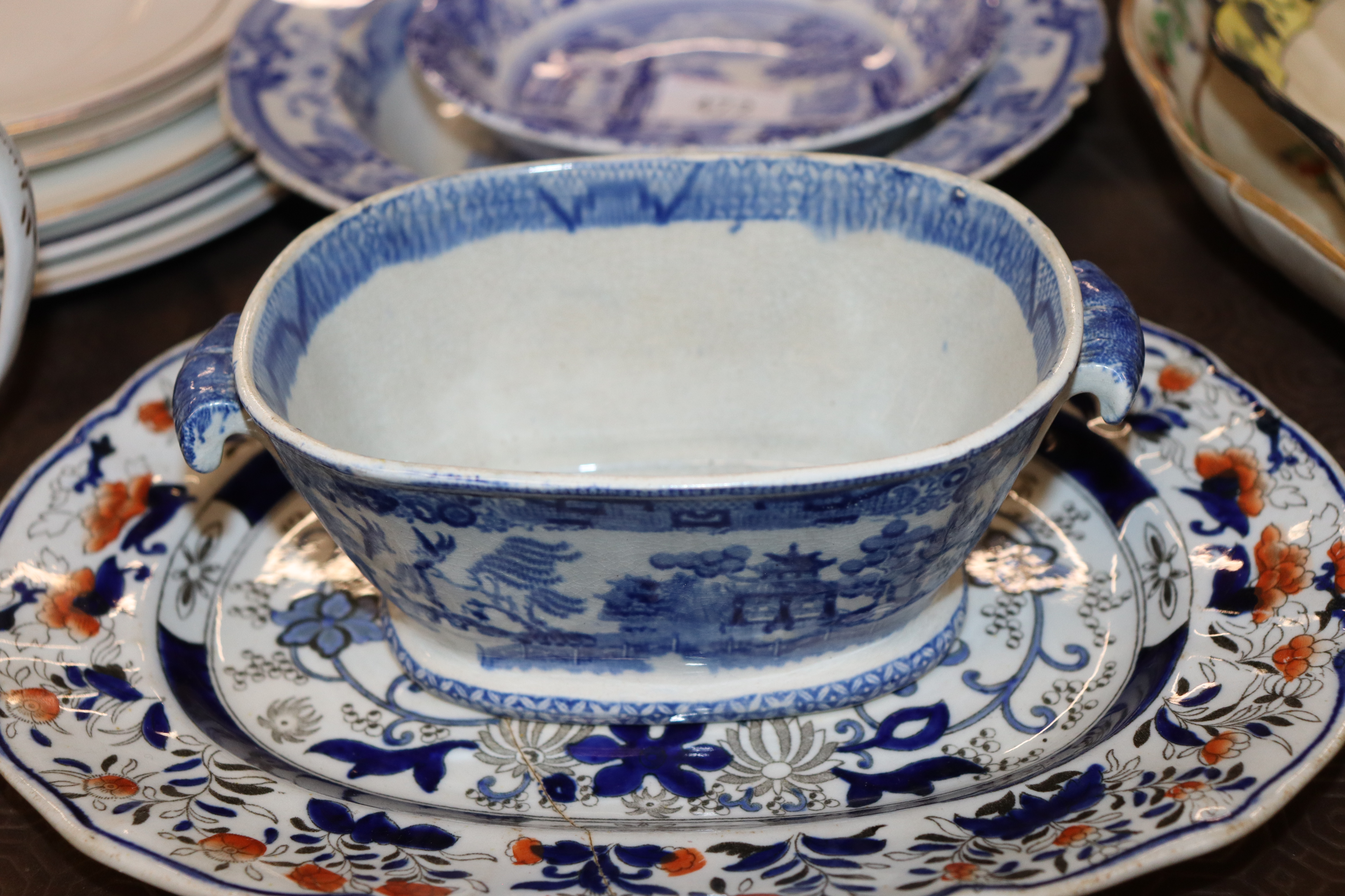 A quantity of various blue and white china and 19t - Image 2 of 4