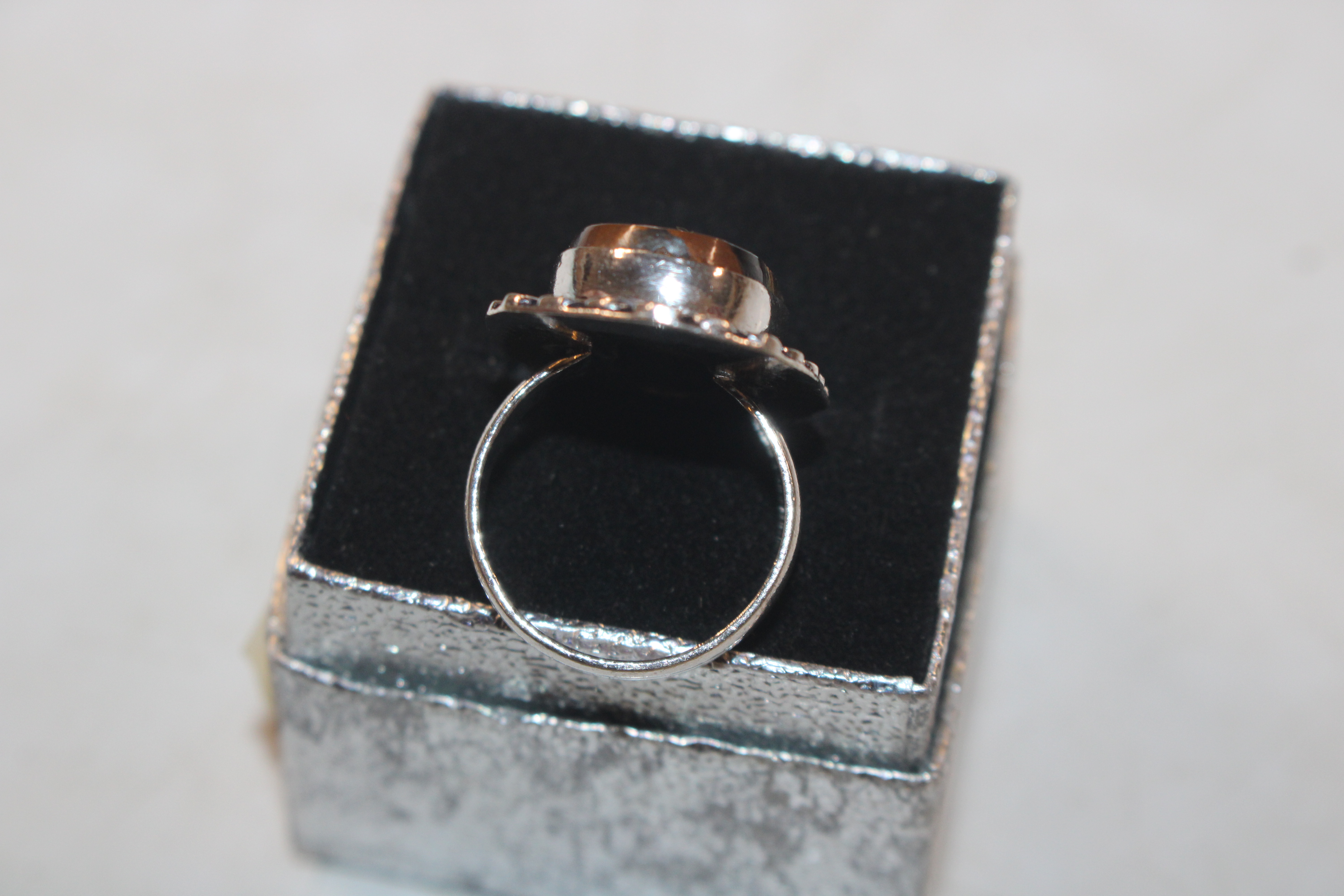 A 925 silver and tigers eye set ring - Image 3 of 4
