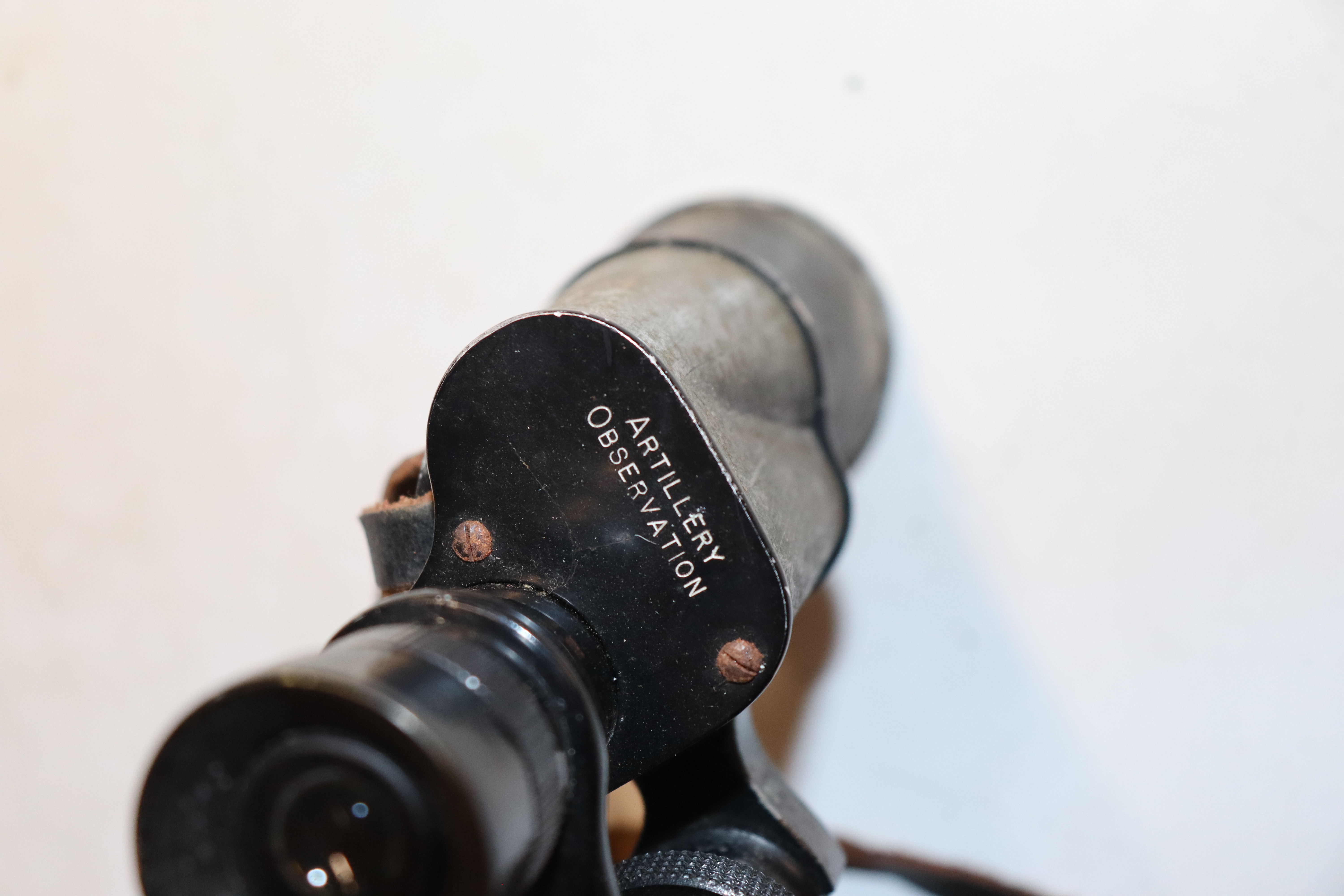 A box of various binoculars - Image 17 of 21