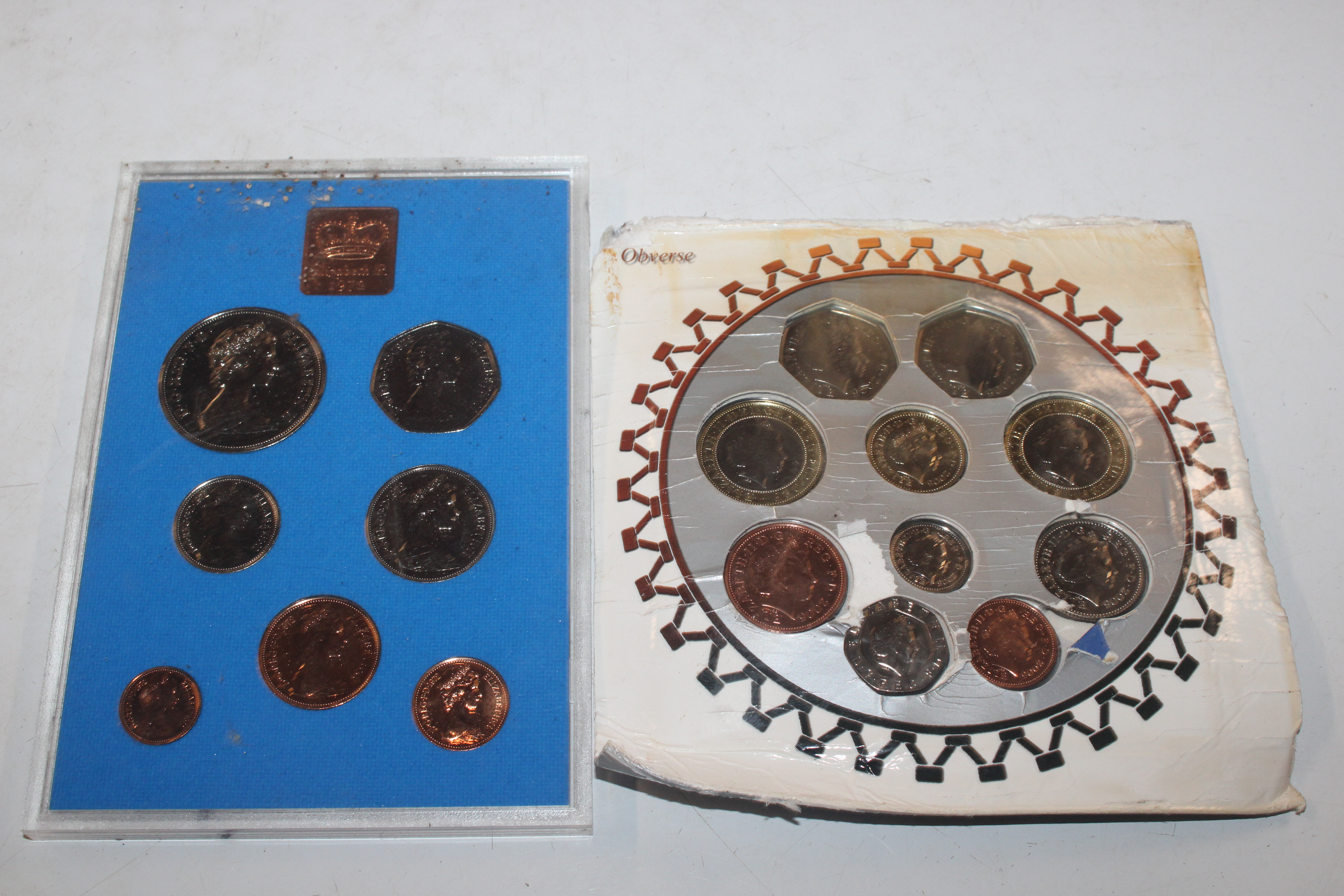 A box containing various cased coin collections - Image 13 of 16