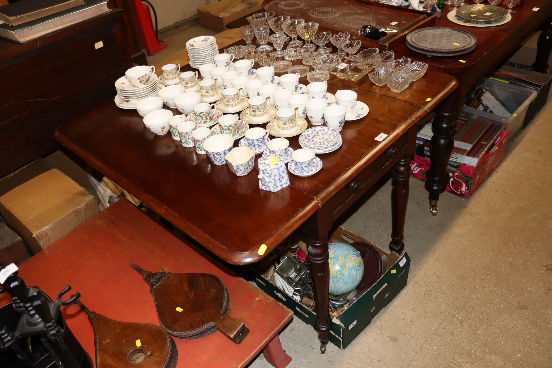 A 19th Century mahogany Pembroke table